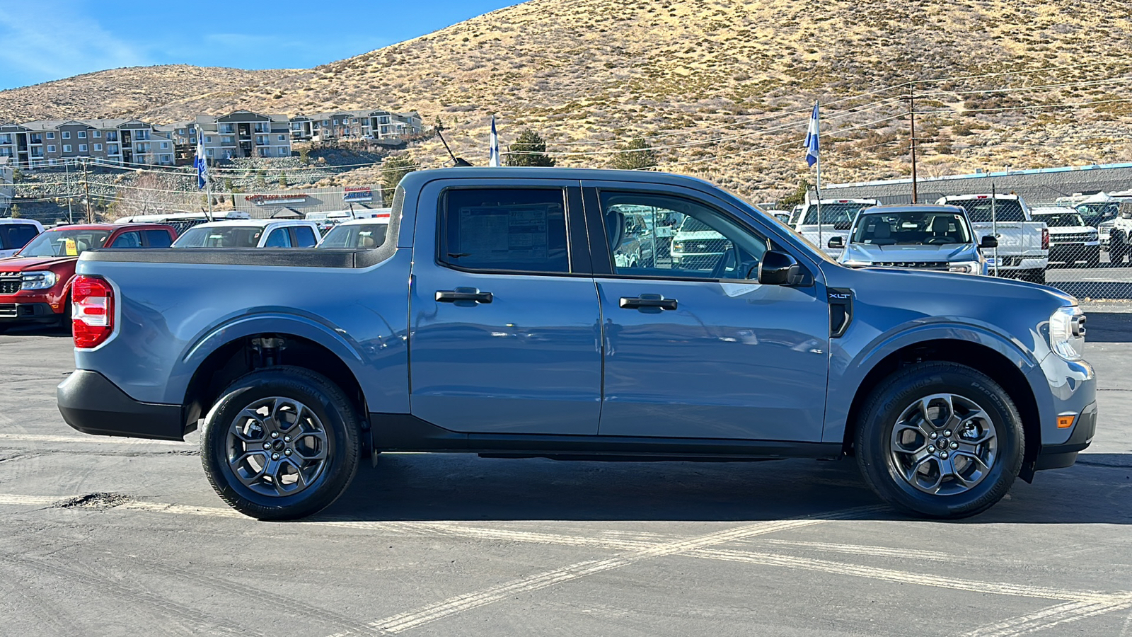 2024 Ford MAVERICK XLT 2