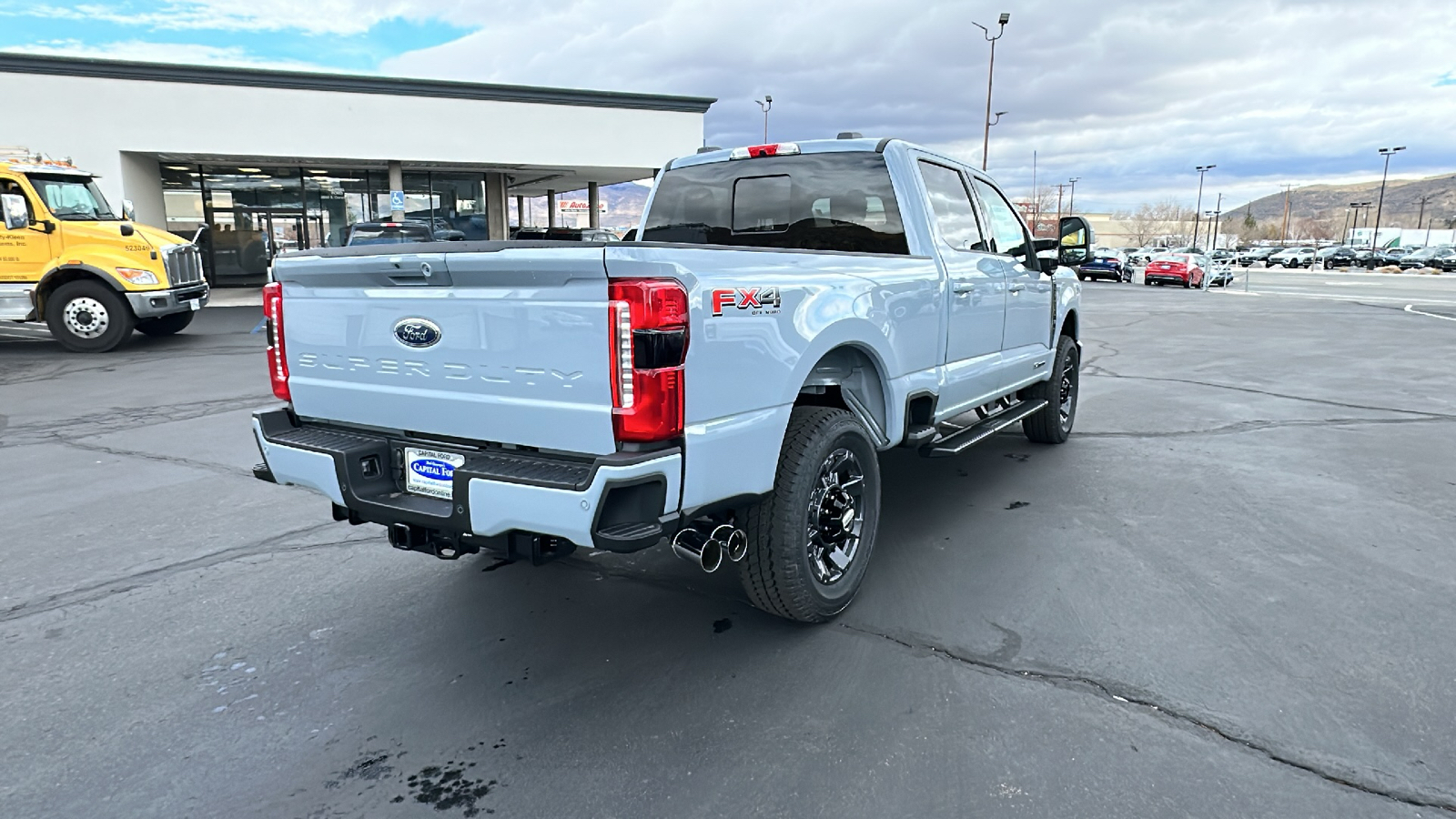 2024 Ford S-DTY F-250 Lariat 3