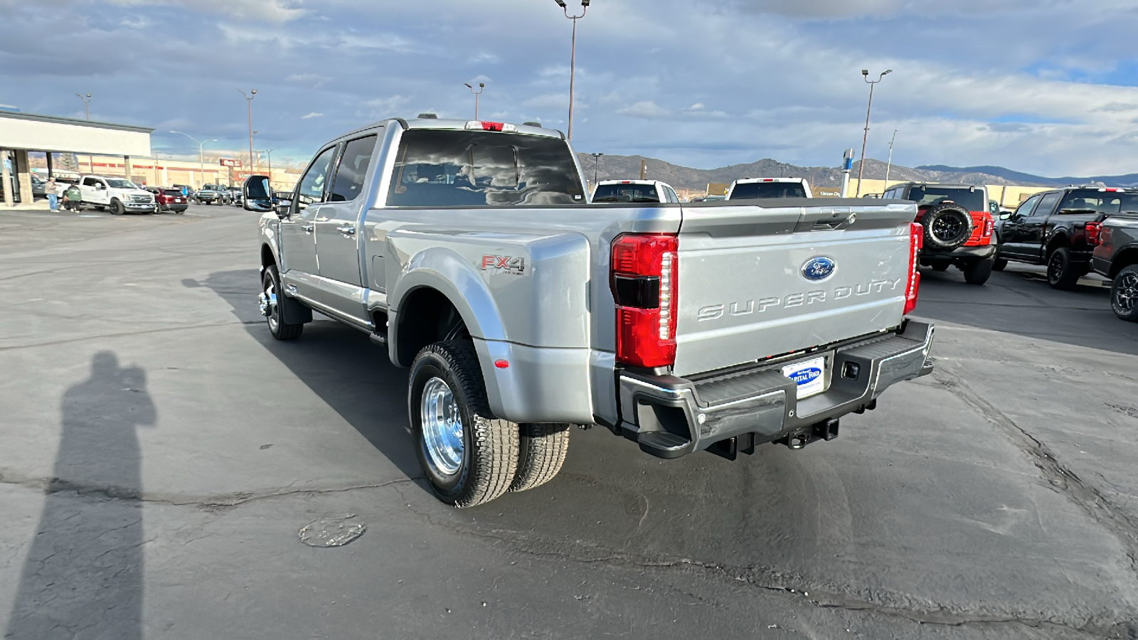 2024 Ford S-DTY F-350 DRW Lariat 5