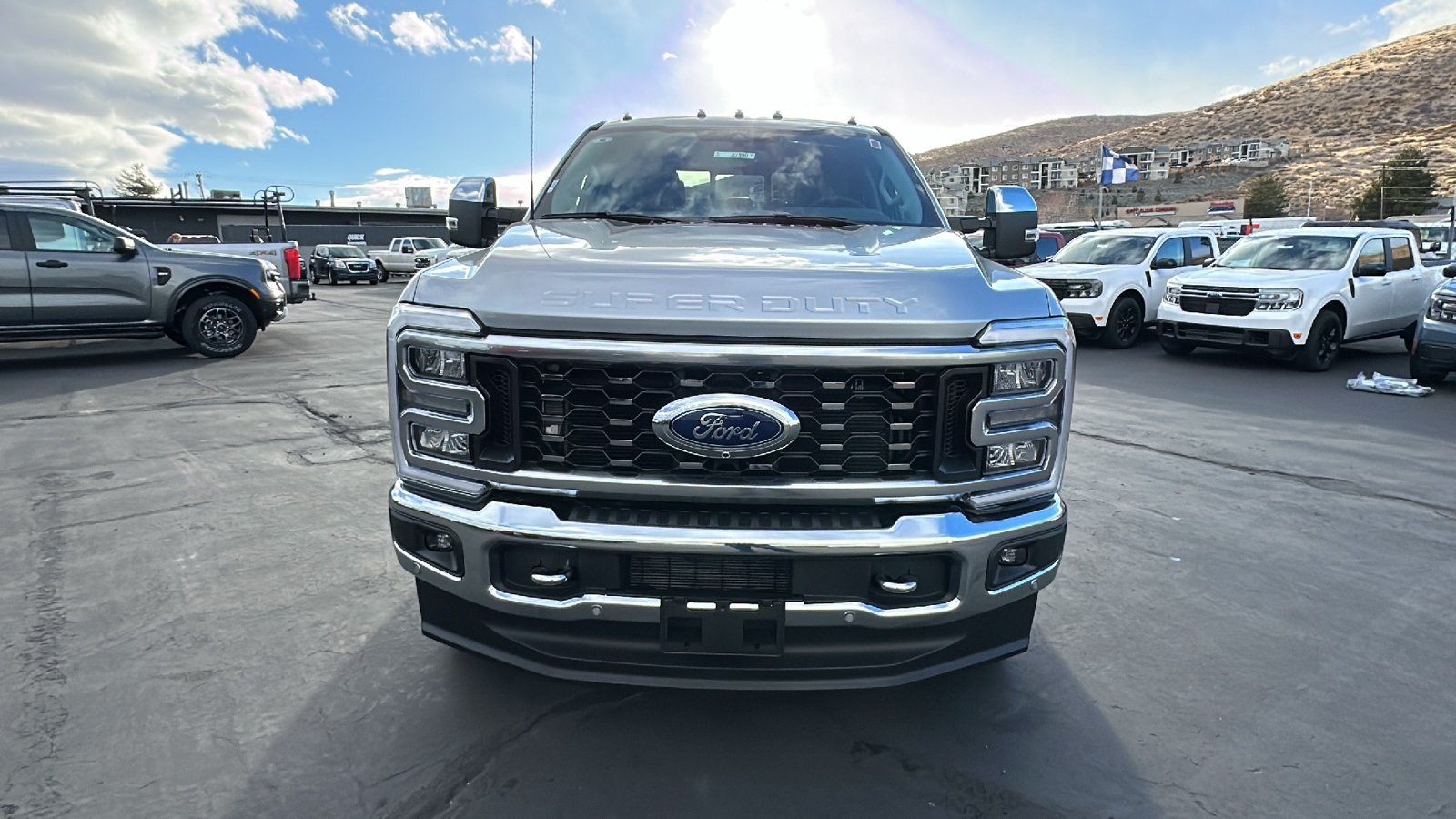 2024 Ford S-DTY F-350 DRW Lariat 8