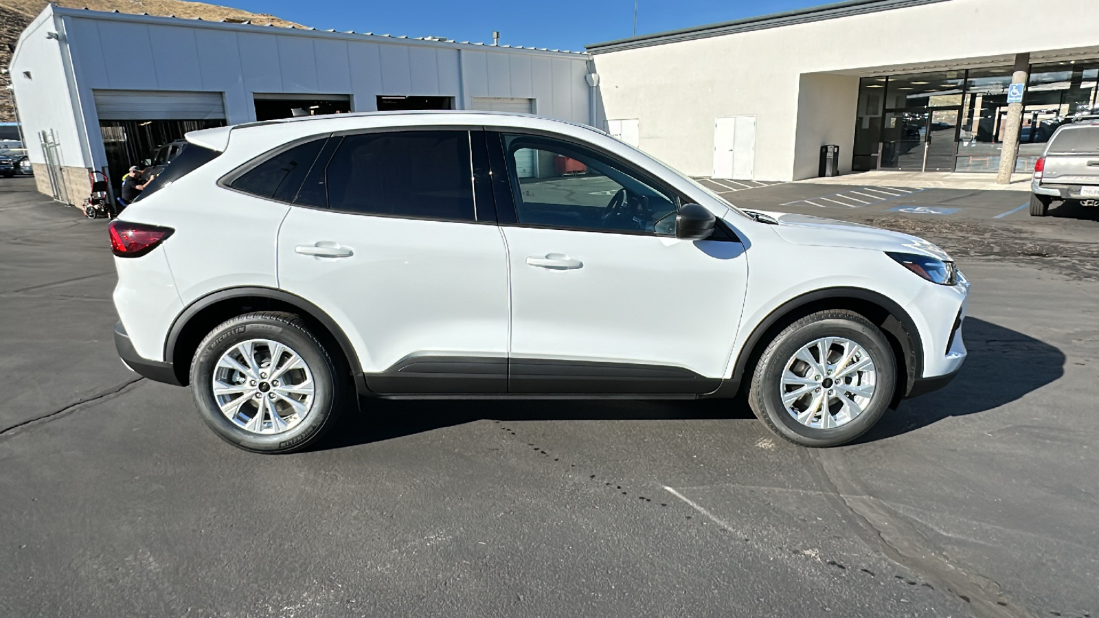 2025 Ford ESCAPE Active 2