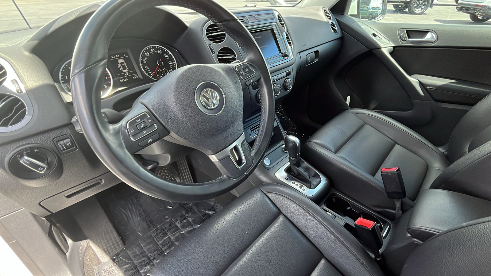 2017 Volkswagen Tiguan S 16
