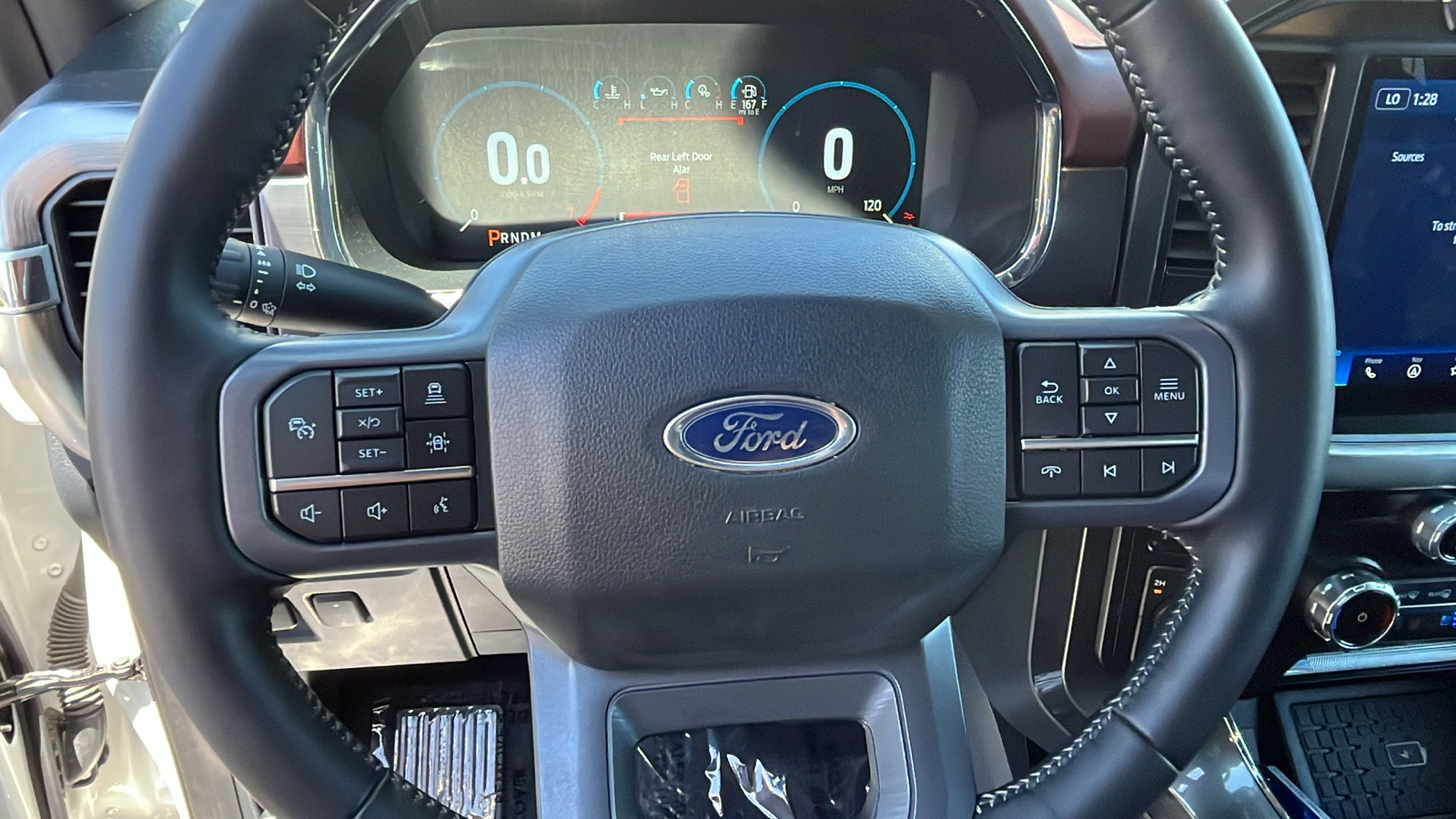 2023 Ford F-150 LARIAT 13