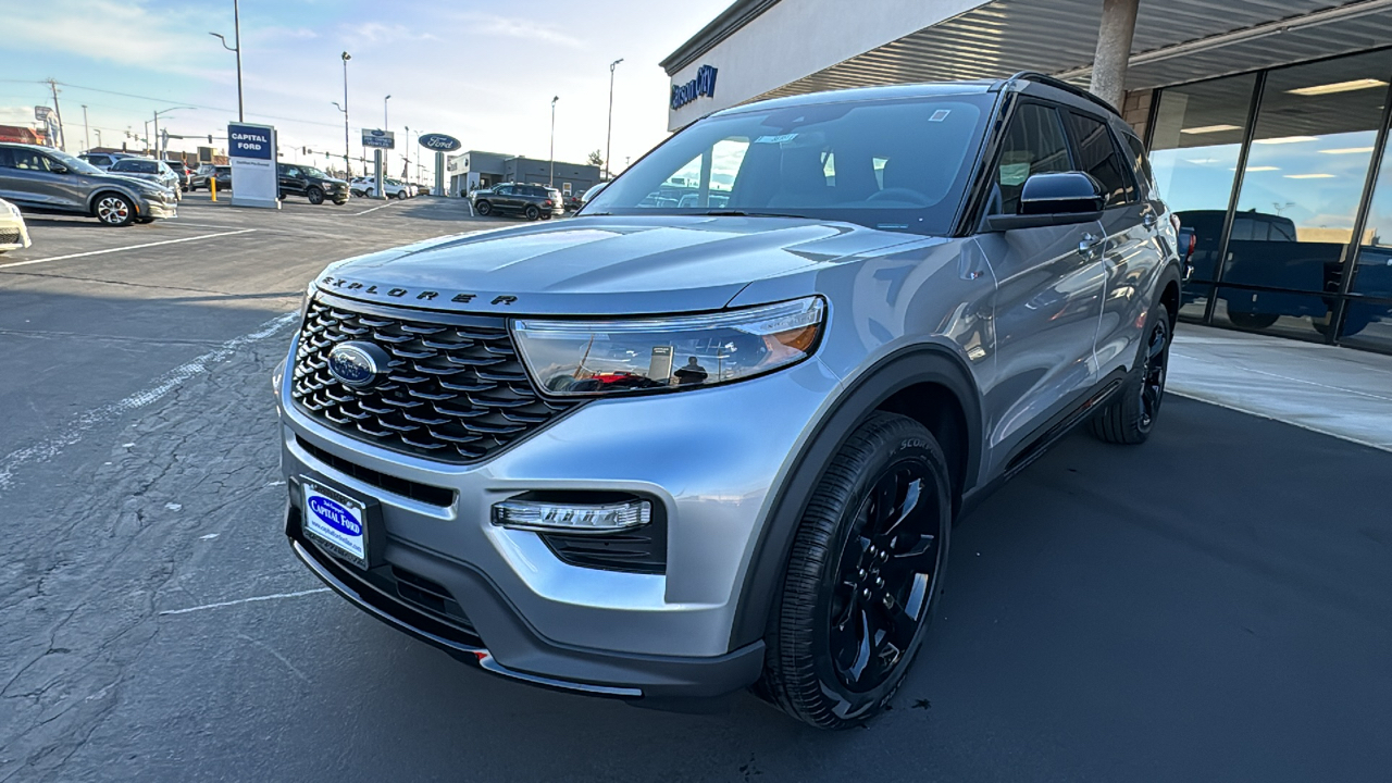 2023 Ford Explorer ST-Line 7