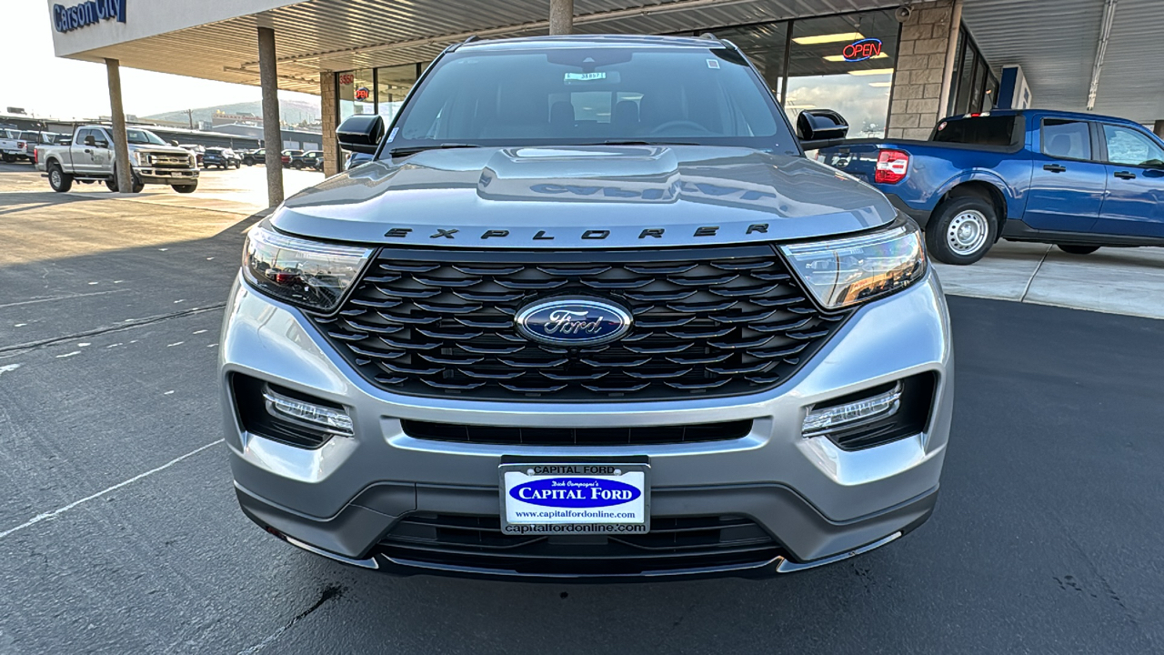 2023 Ford Explorer ST-Line 8