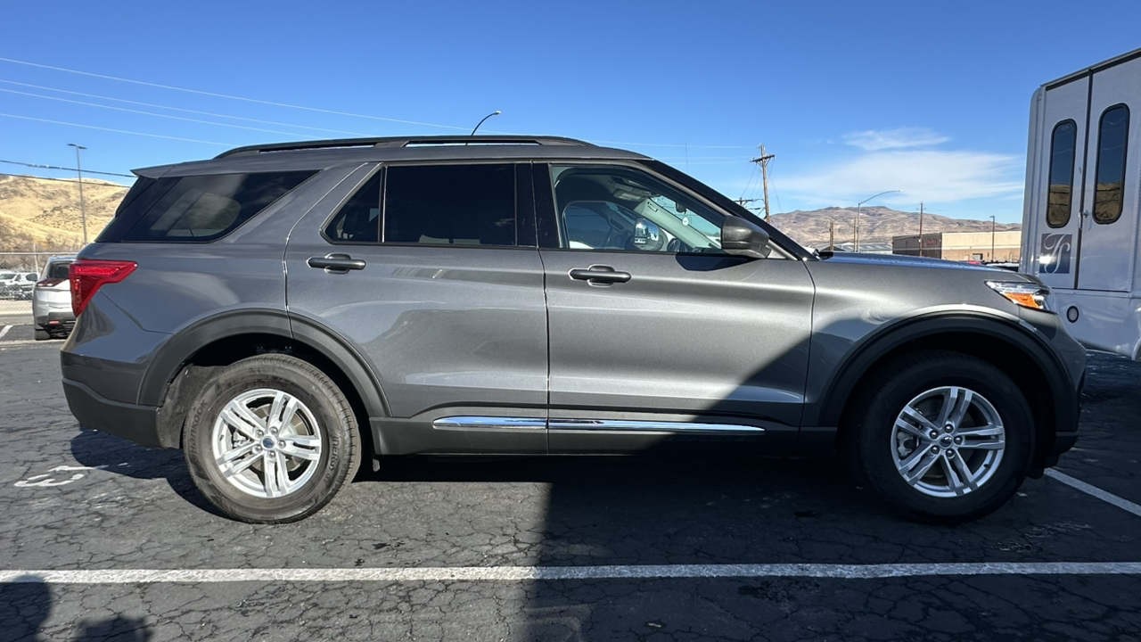 2024 Ford Explorer XLT 3