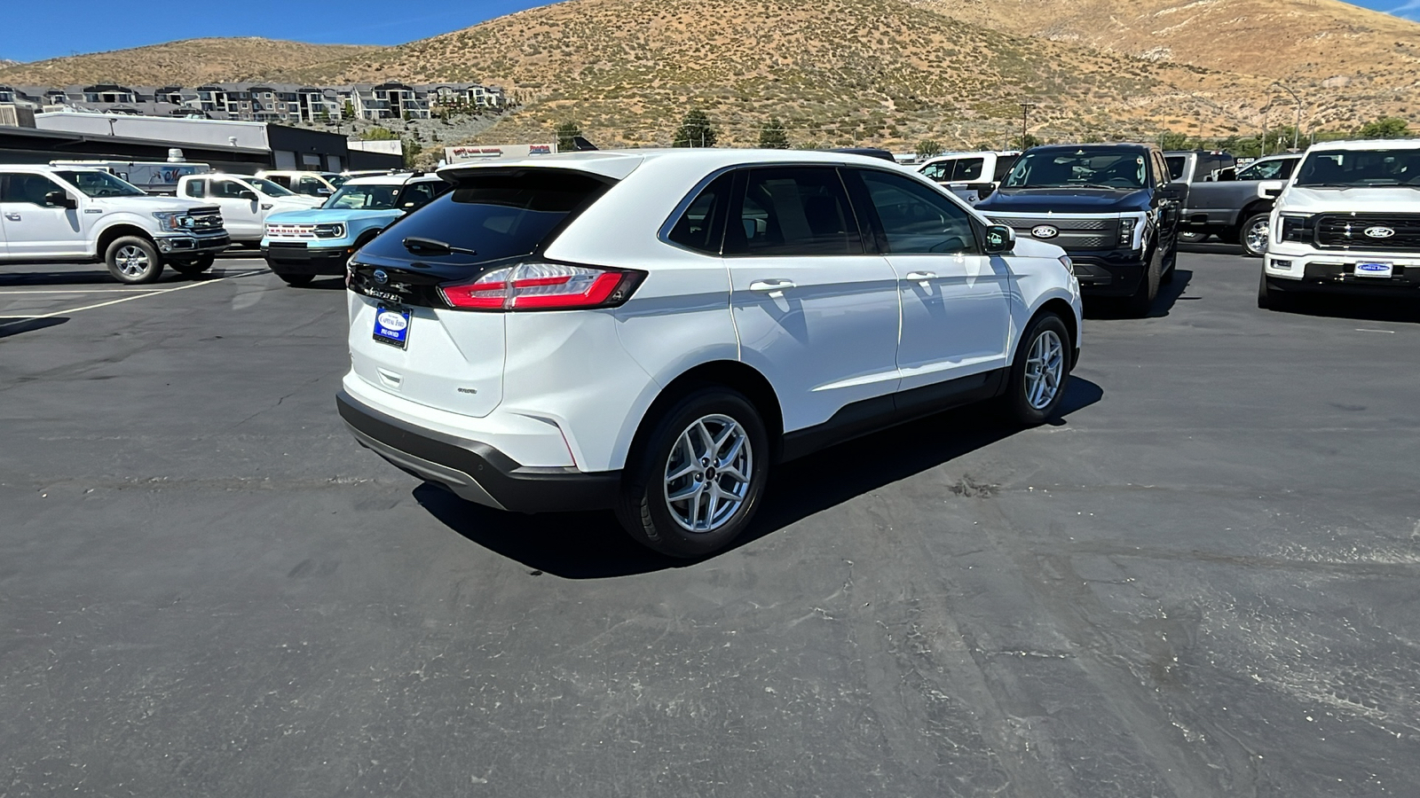 2023 Ford Edge SEL 3