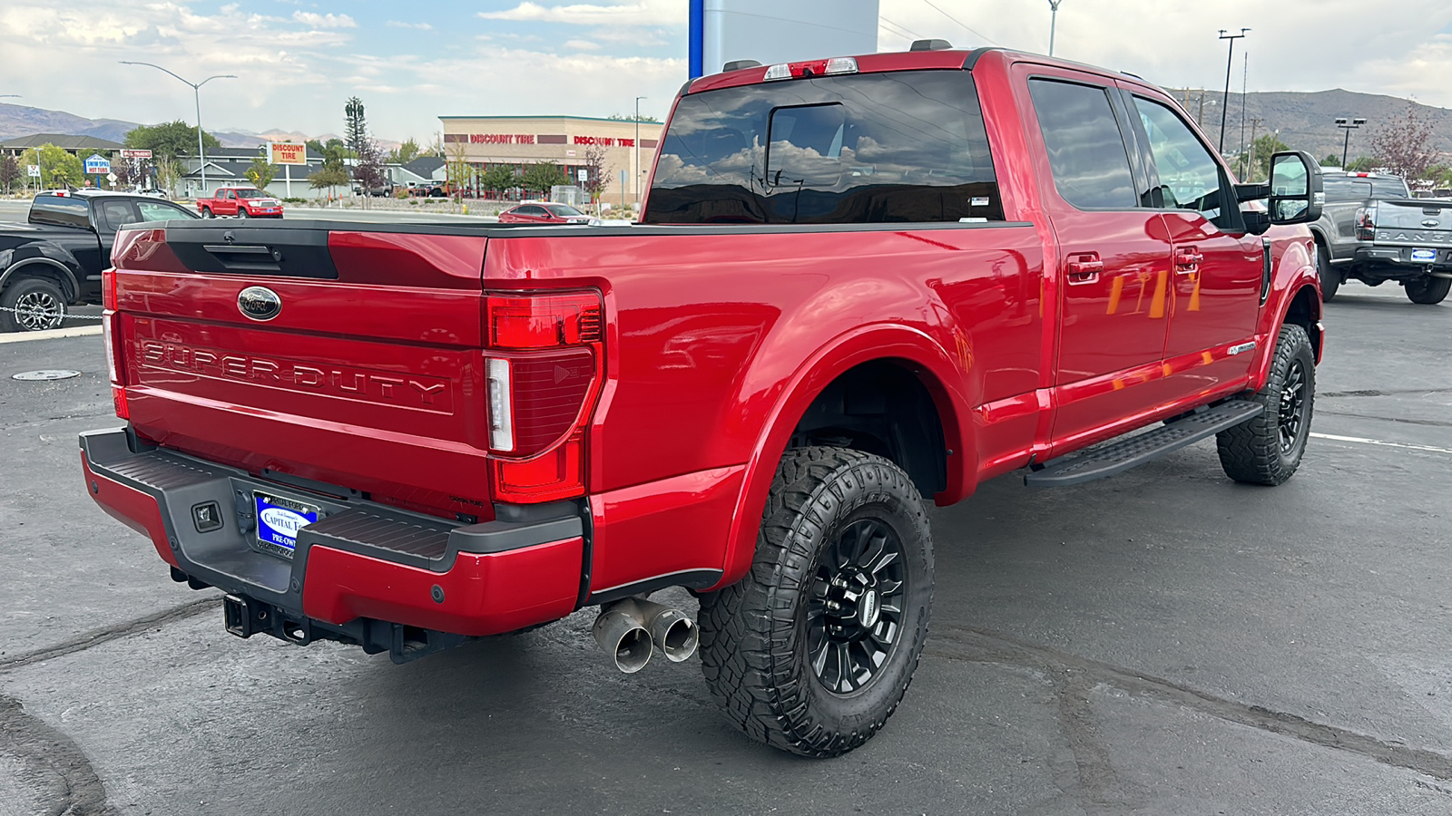 2022 Ford Super Duty F-350 SRW LARIAT 3