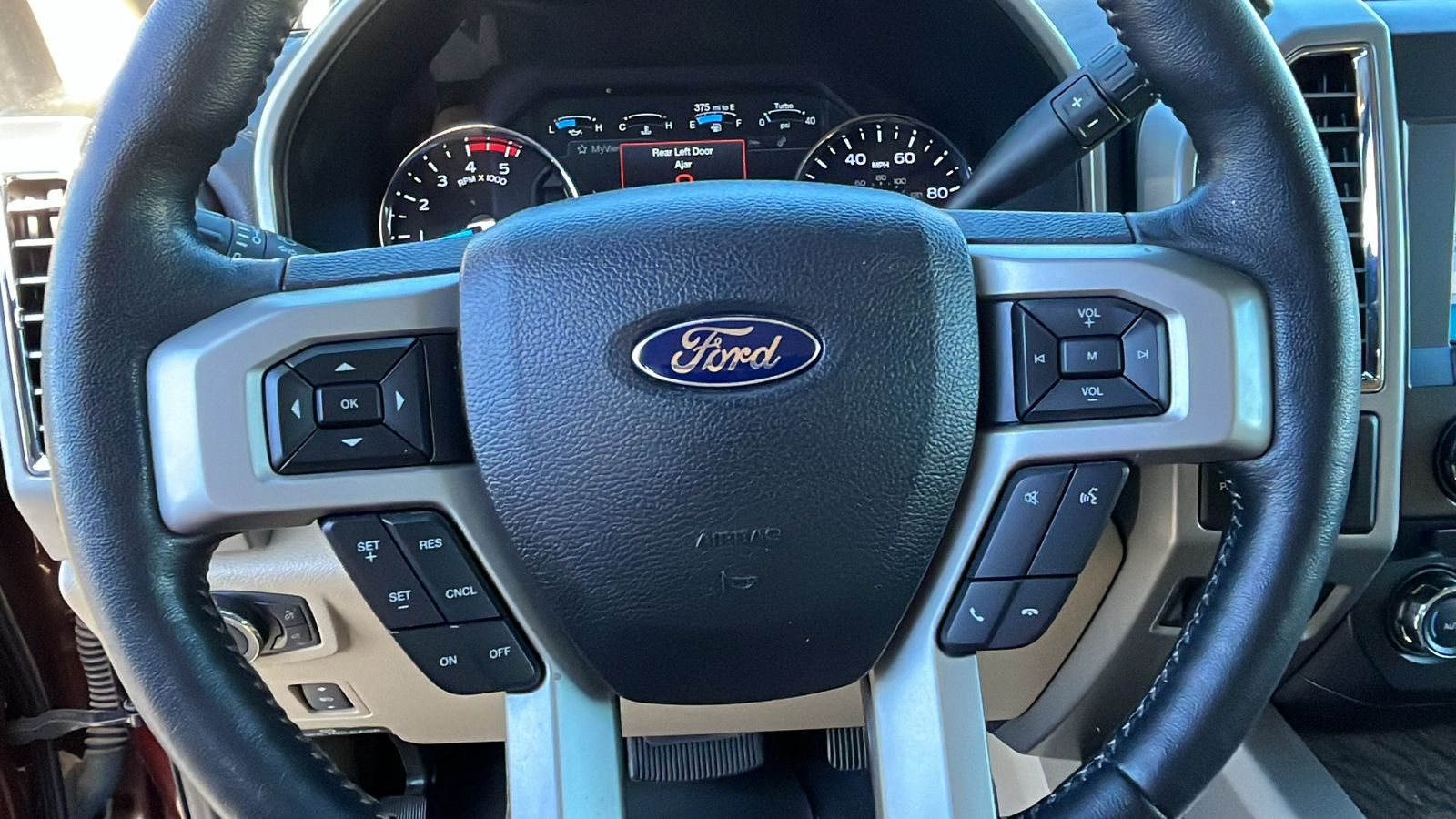 2017 Ford Super Duty F-250 SRW Lariat 13