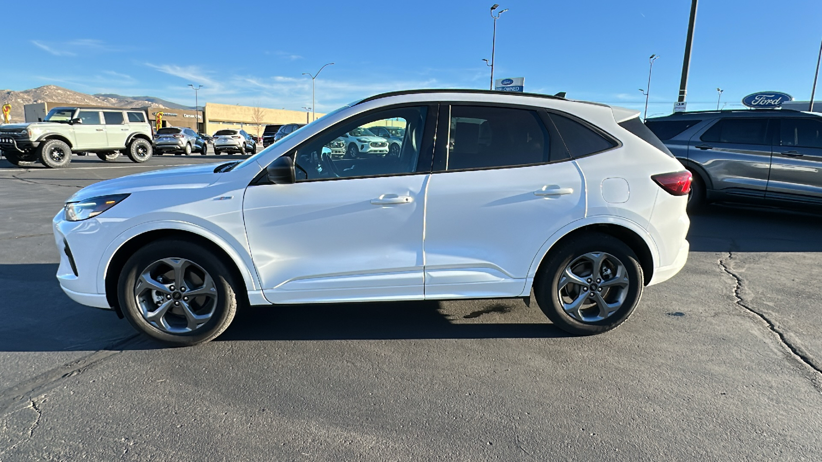 2023 Ford Escape ST-Line 6