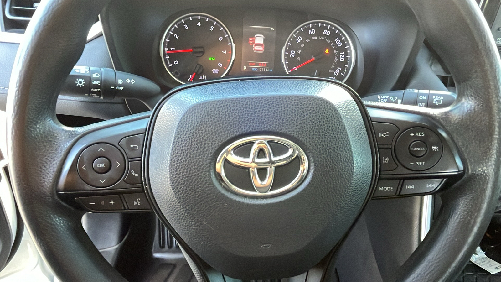 2019 Toyota RAV4 XLE 13