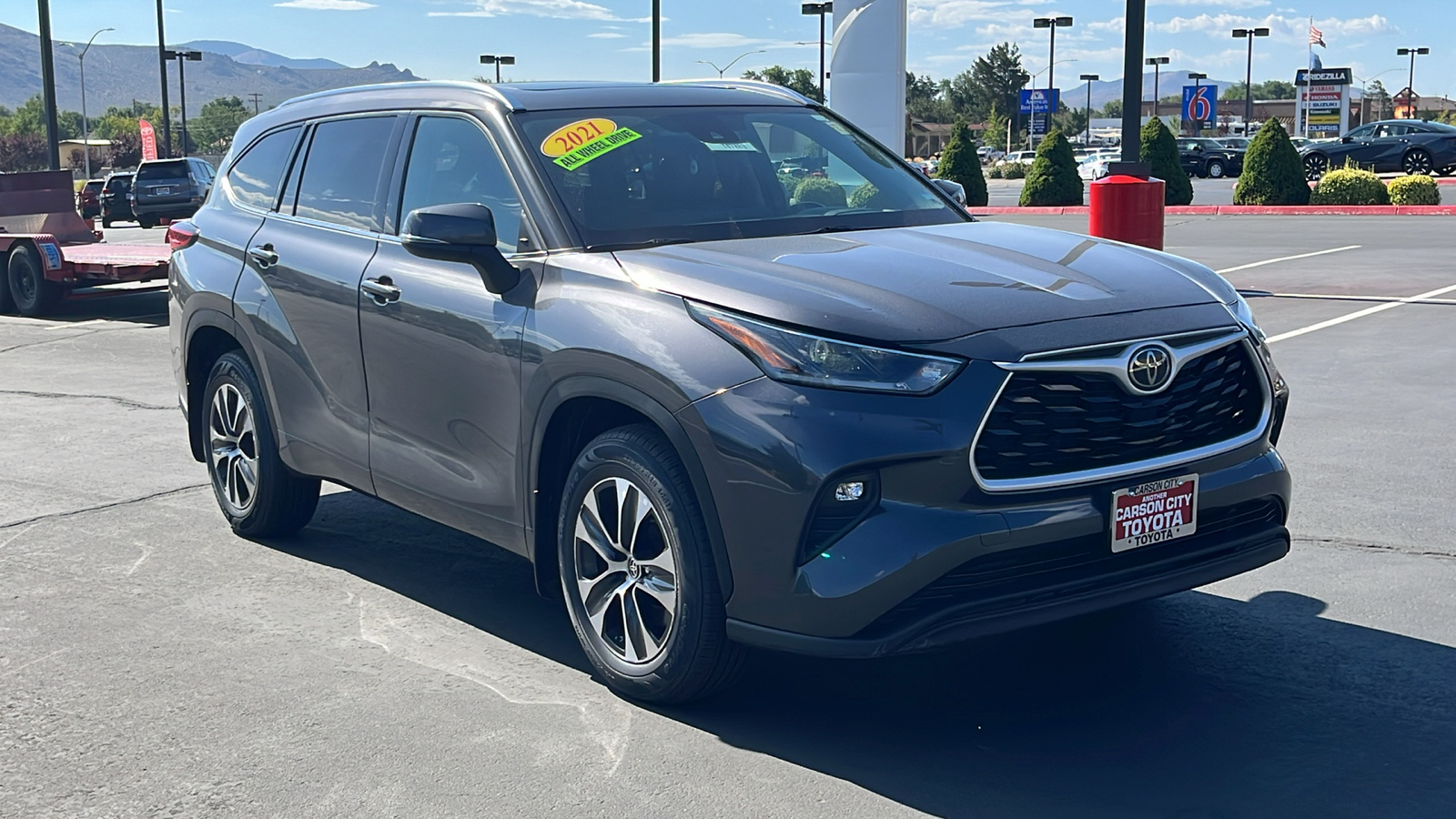 2021 Toyota Highlander XLE 1