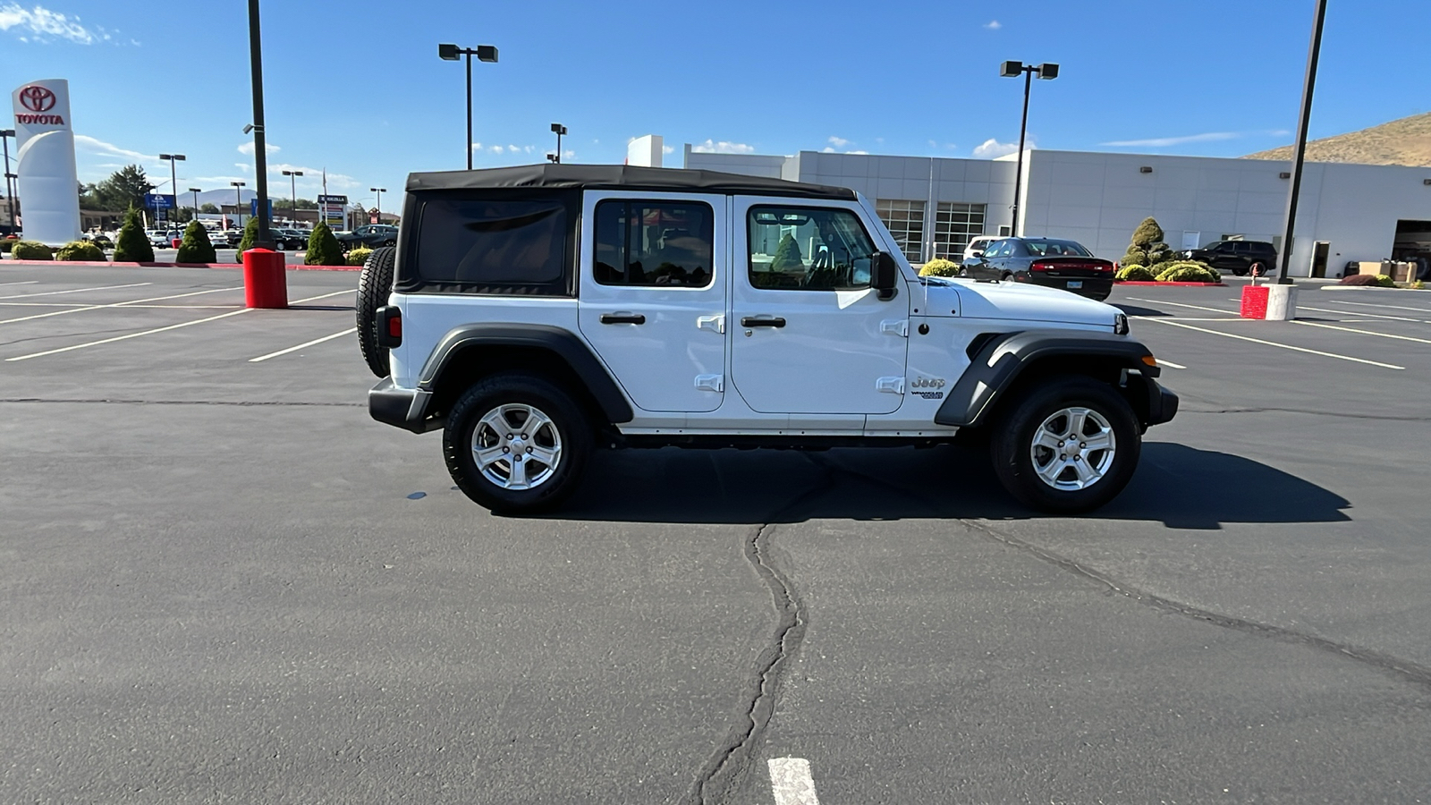 2018 Jeep Wrangler Unlimited Sport 2