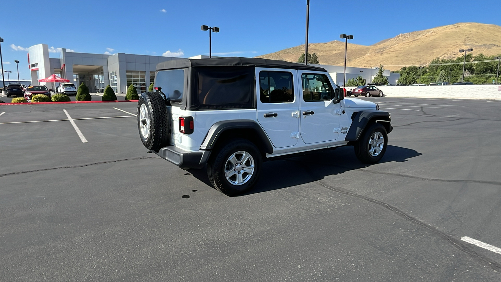 2018 Jeep Wrangler Unlimited Sport 3