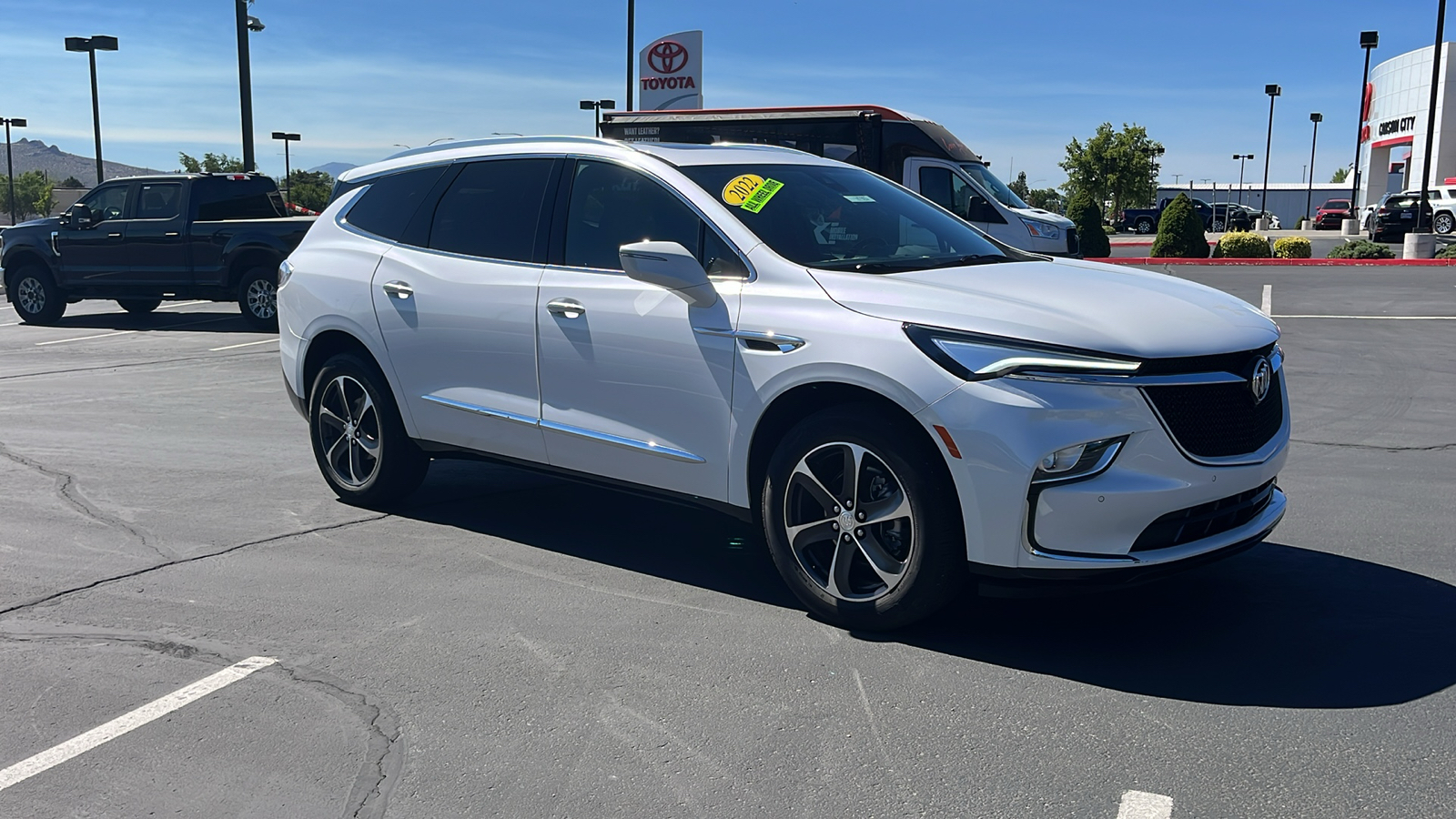 2022 Buick Enclave Essence 1