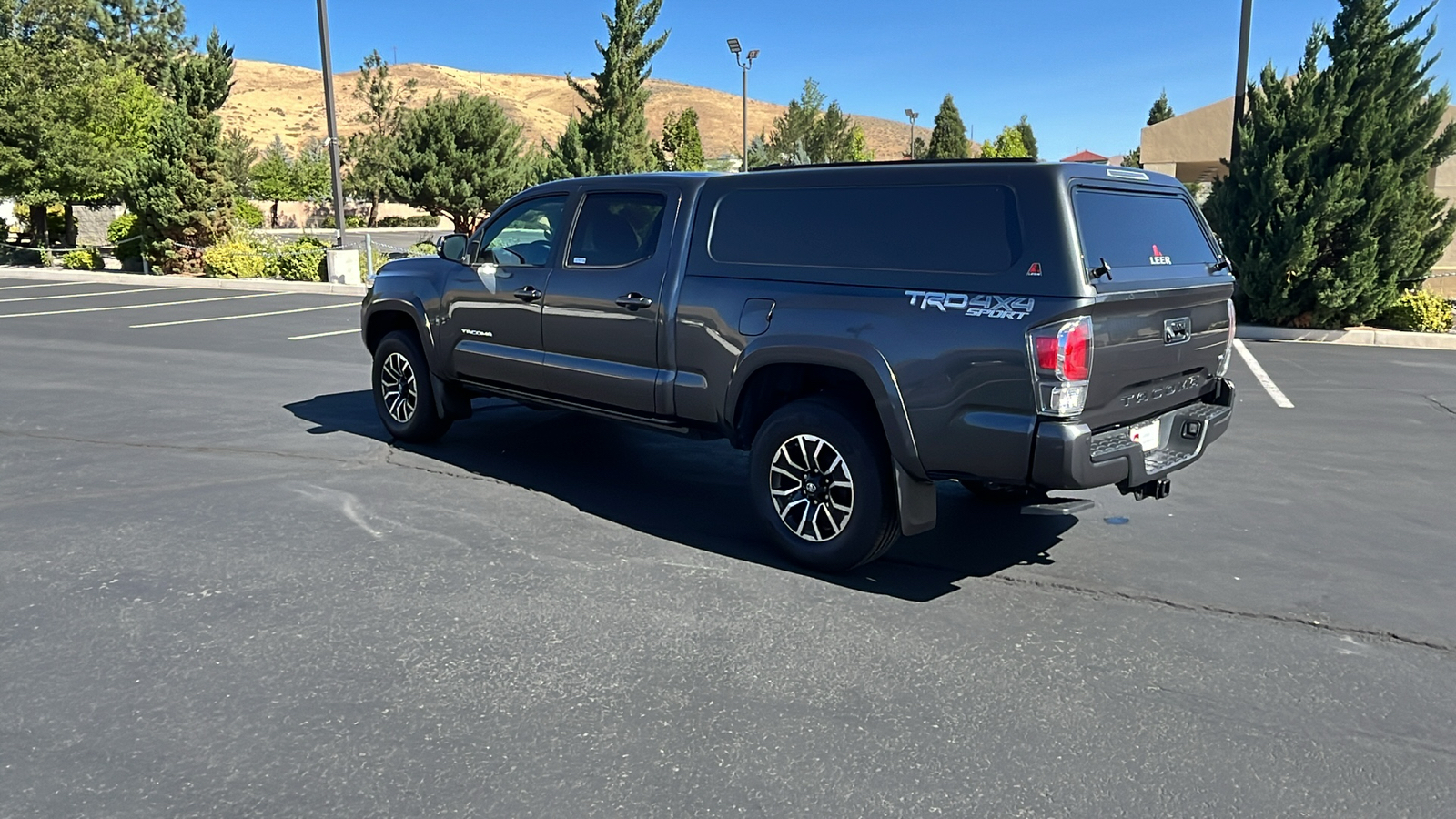 2022 Toyota Tacoma 4WD TRD Off Road 5