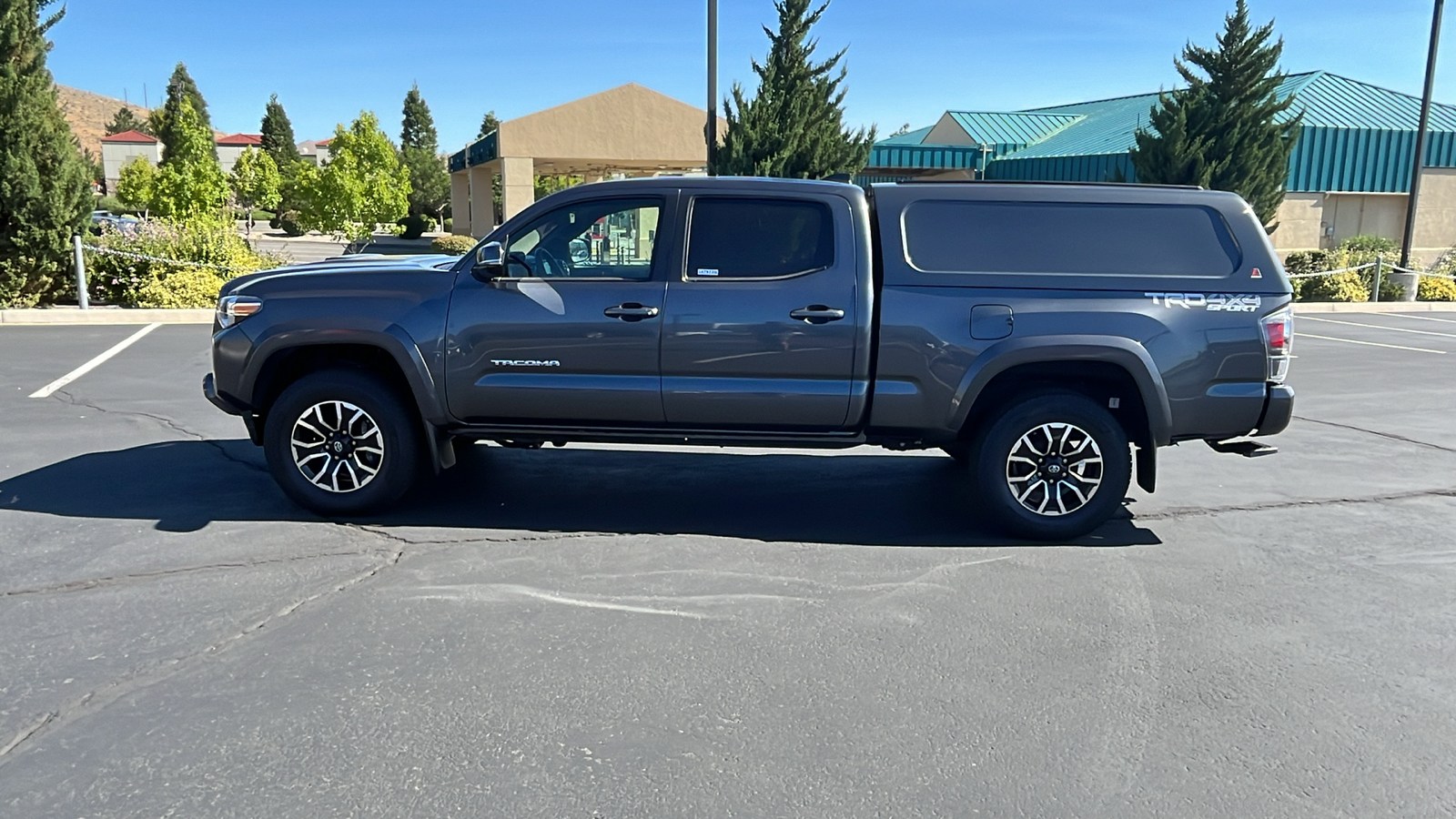 2022 Toyota Tacoma 4WD TRD Off Road 6