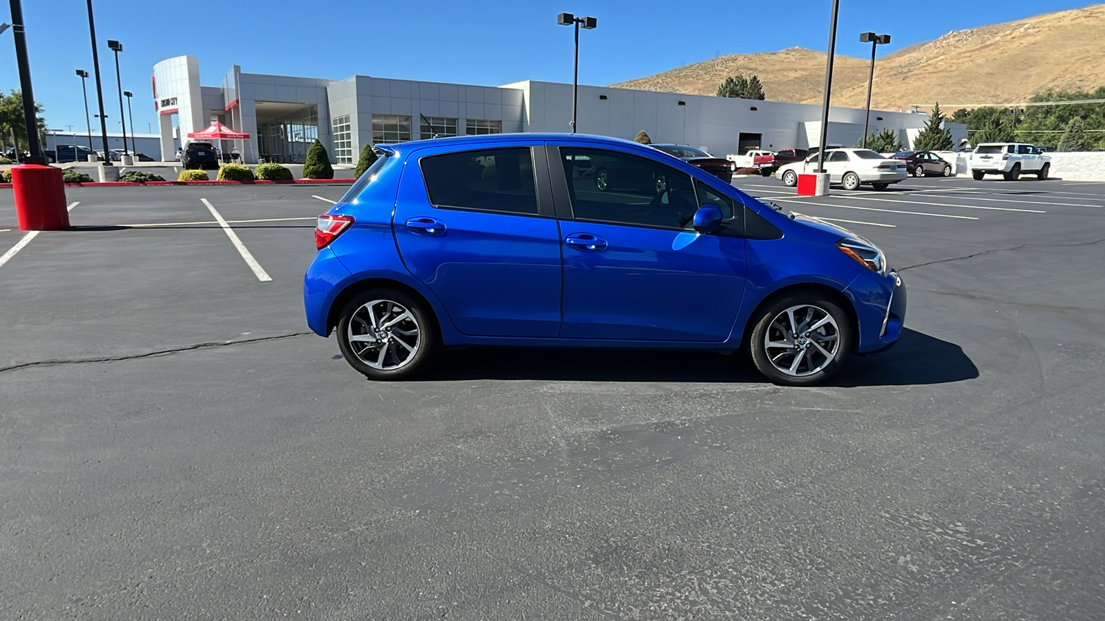 2018 Toyota Yaris SE 2