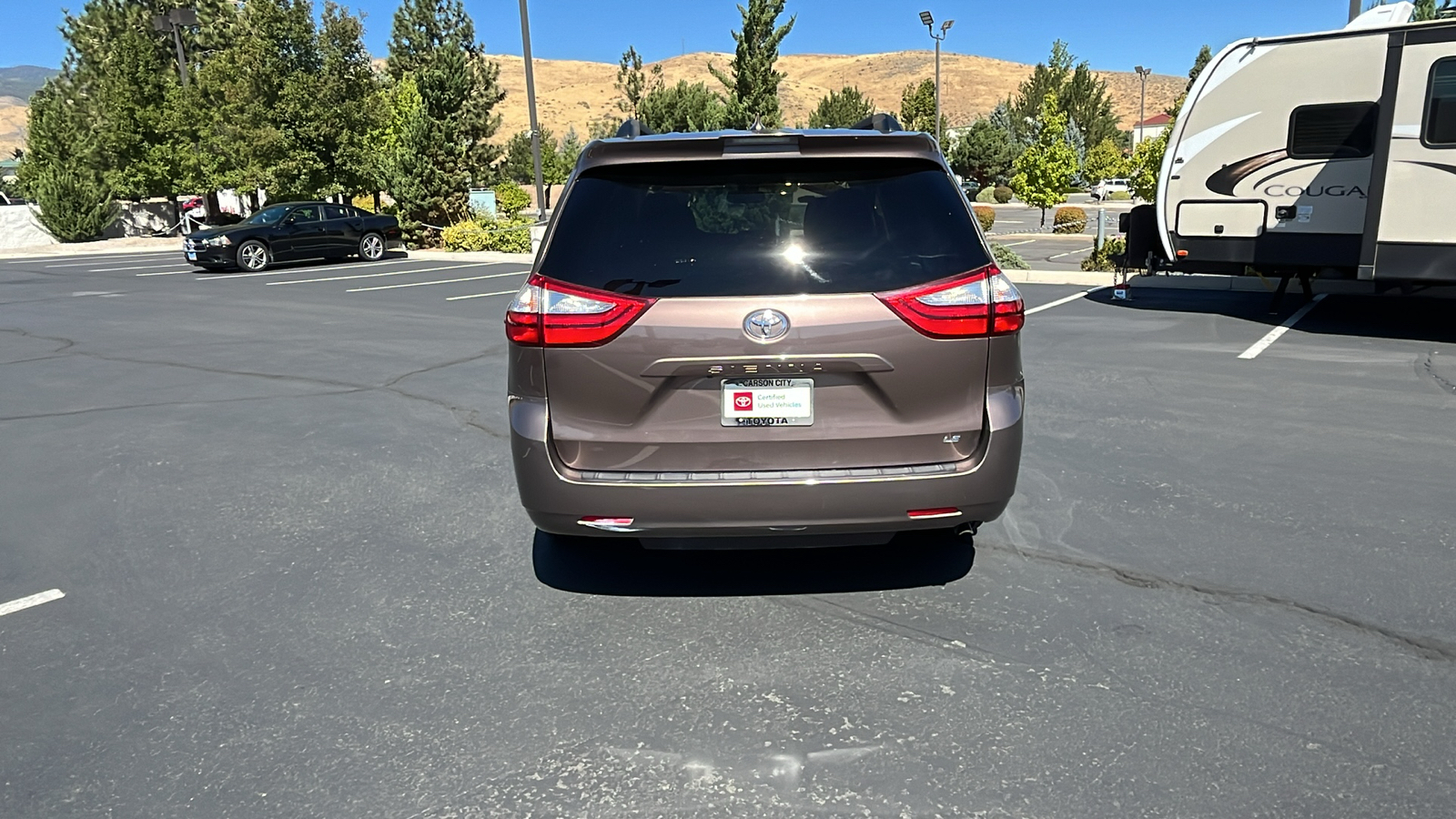 2018 Toyota Sienna LE 4