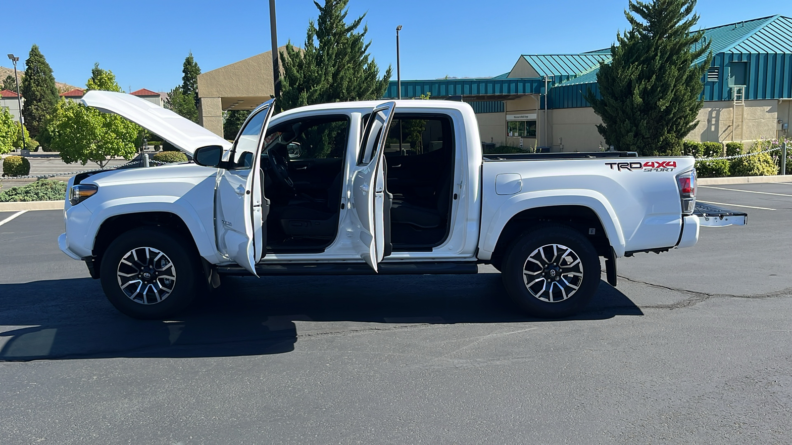 2022 Toyota Tacoma 4WD TRD Sport 11