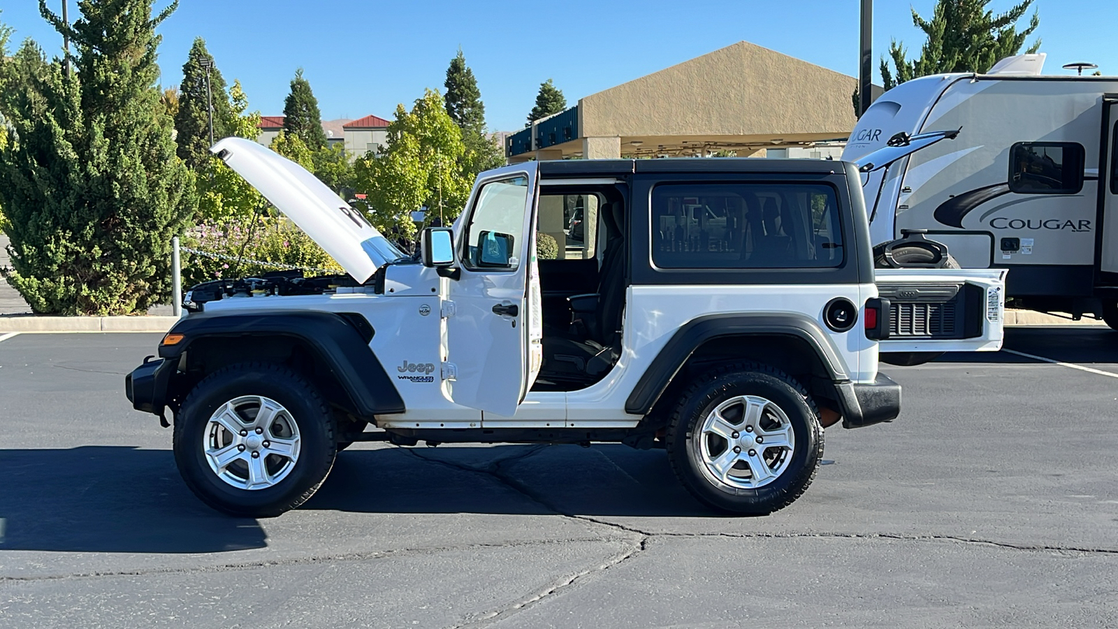 2020 Jeep Wrangler Sport S 11