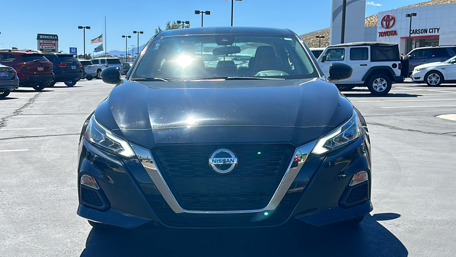 2022 Nissan Altima 2.5 SR 8