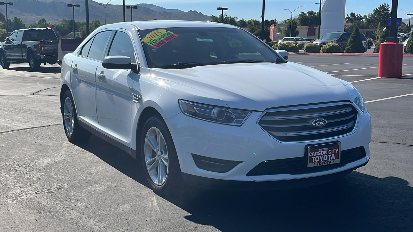 2015 Ford Taurus SEL 1