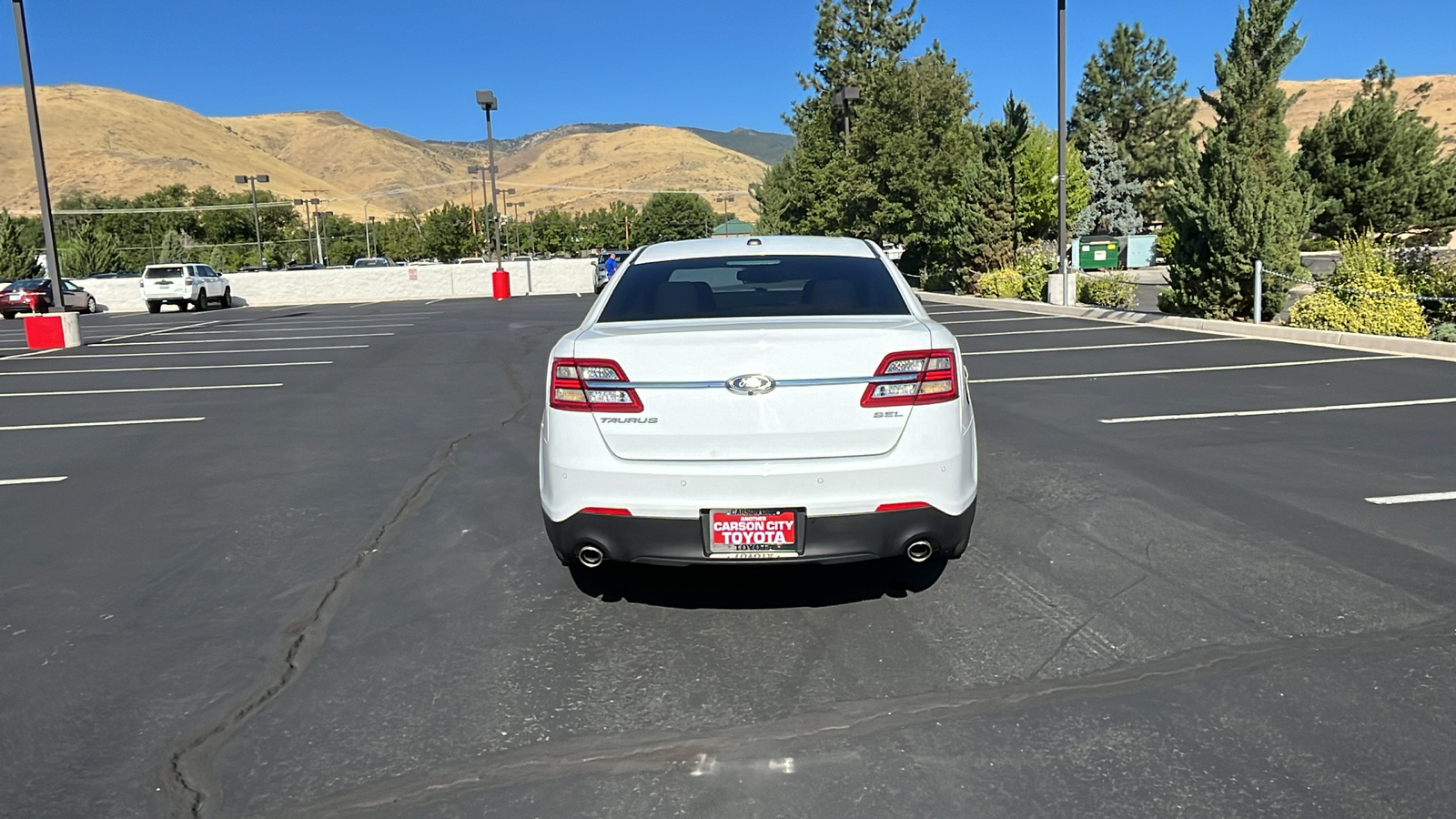 2015 Ford Taurus SEL 4