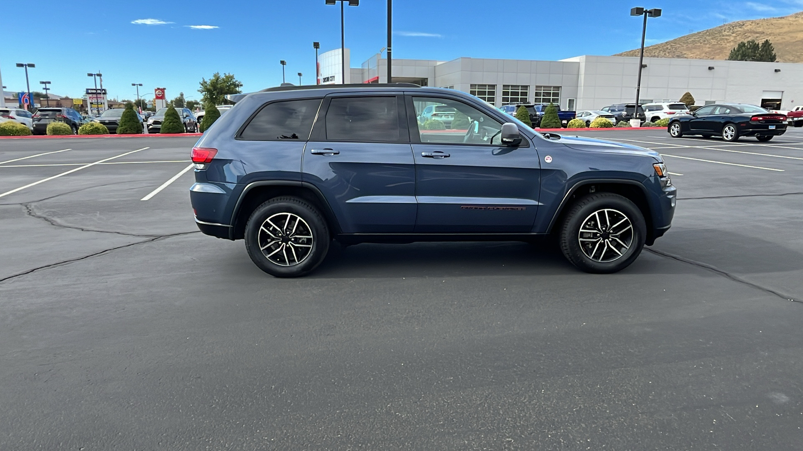 2020 Jeep Grand Cherokee Trailhawk 2