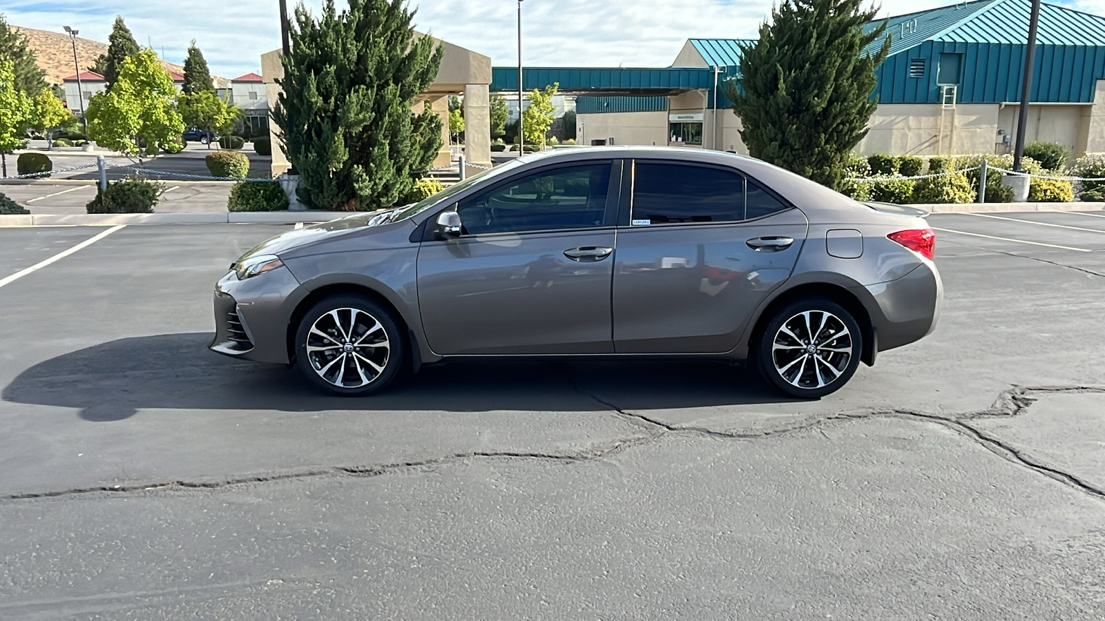 2017 Toyota Corolla SE 6