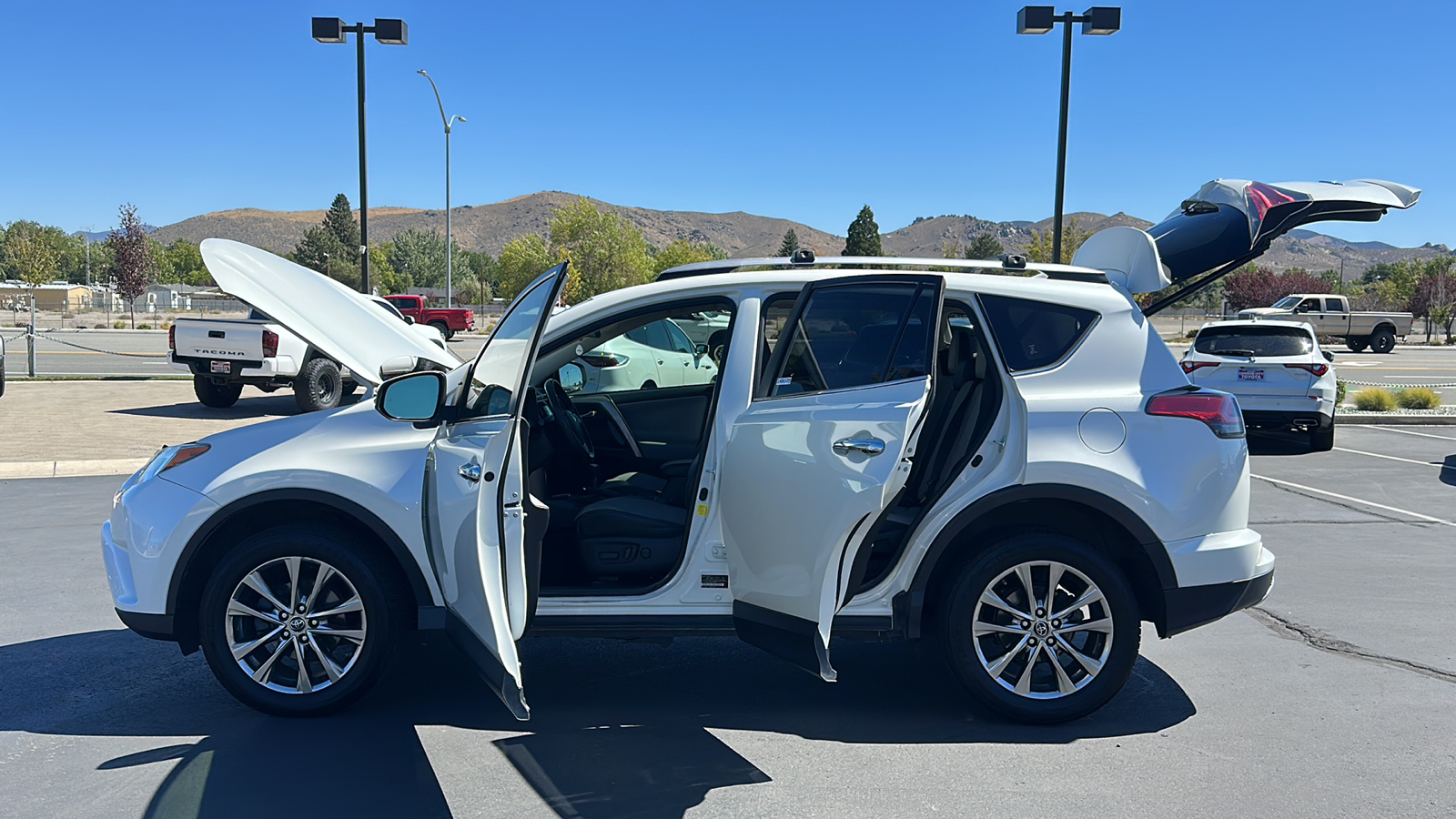 2018 Toyota RAV4 Limited 11