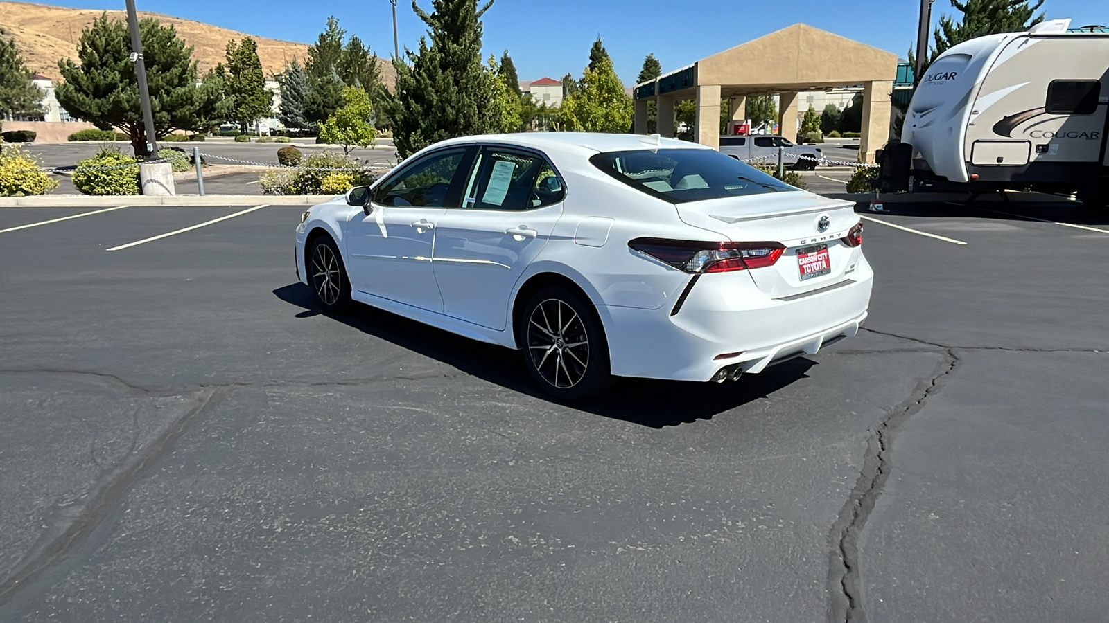 2023 Toyota Camry Hybrid SE 5