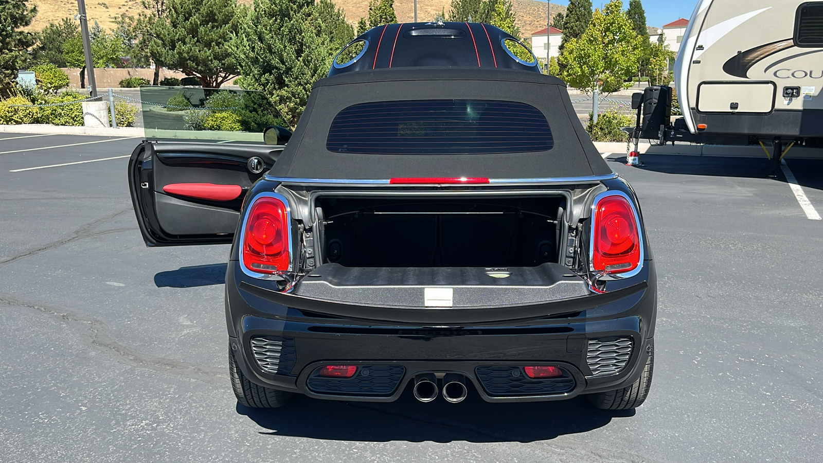 2018 MINI Convertible John Cooper Works 10