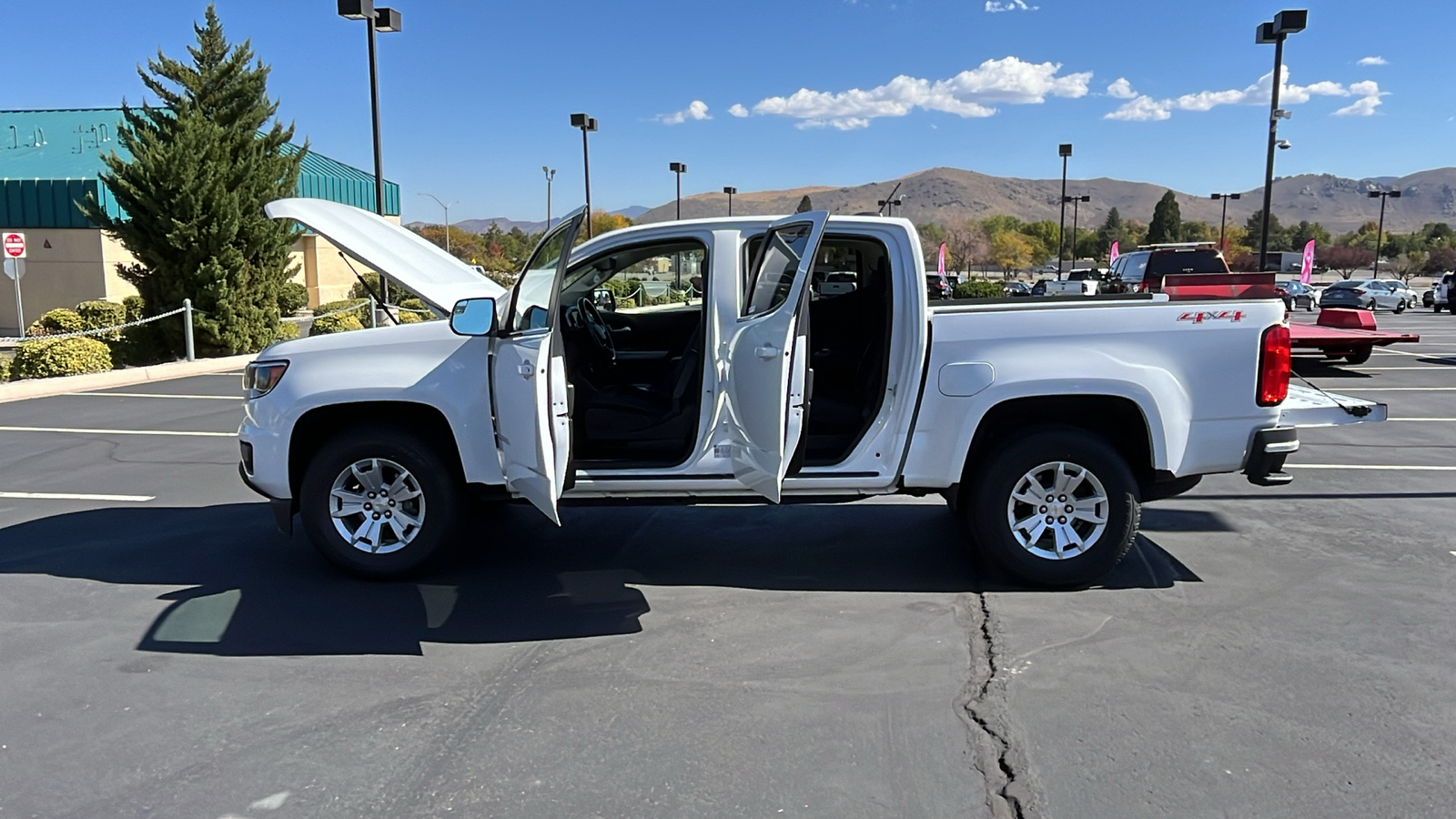 2018 Chevrolet Colorado 4WD LT 11