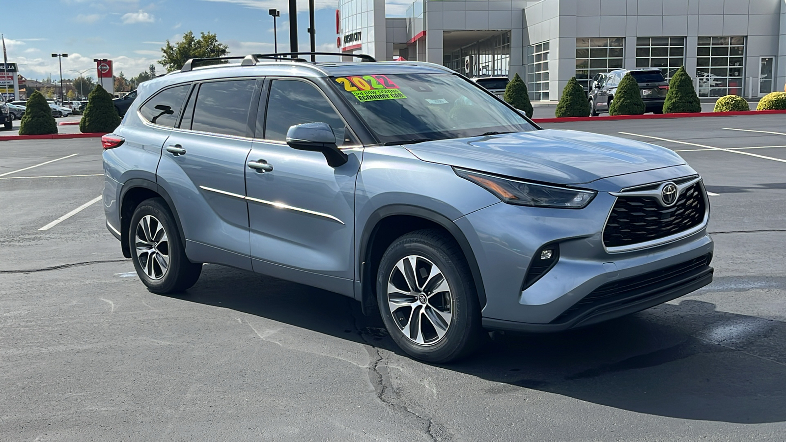 2022 Toyota Highlander XLE 1