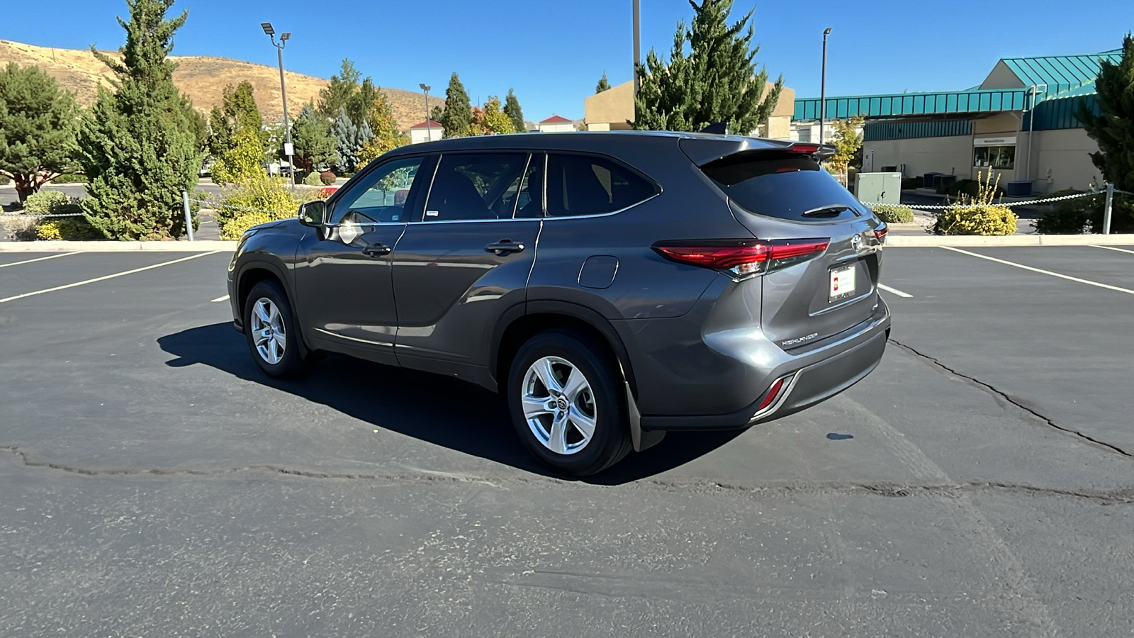 2022 Toyota Highlander LE 5