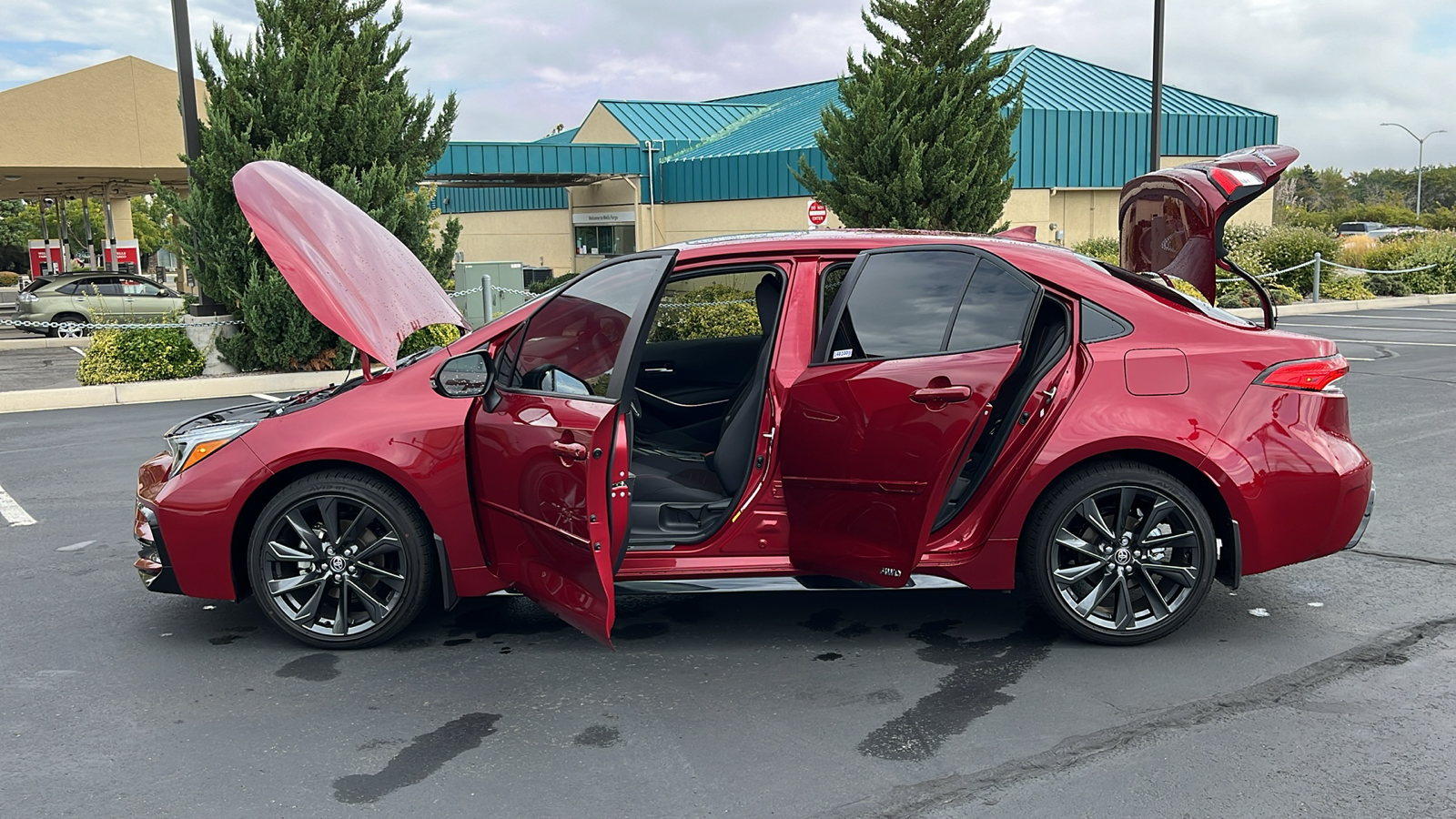 2024 Toyota Corolla Hybrid SE 11