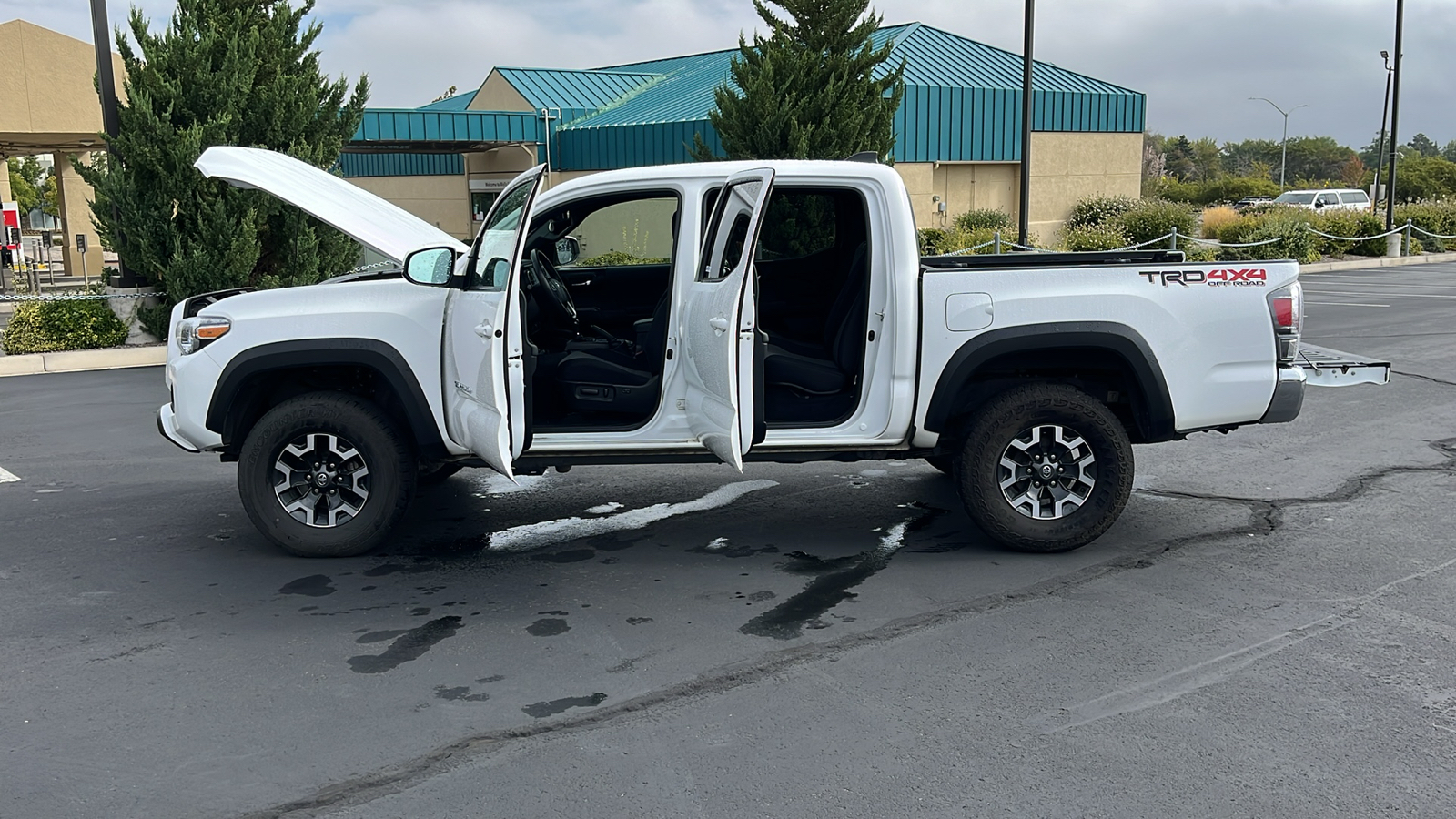 2022 Toyota Tacoma 4WD TRD Off Road 11