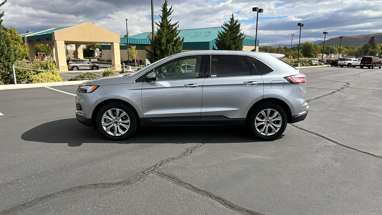 2023 Ford Edge Titanium 6