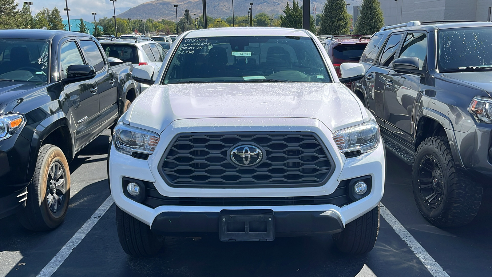 2022 Toyota Tacoma 4WD TRD Off Road 2