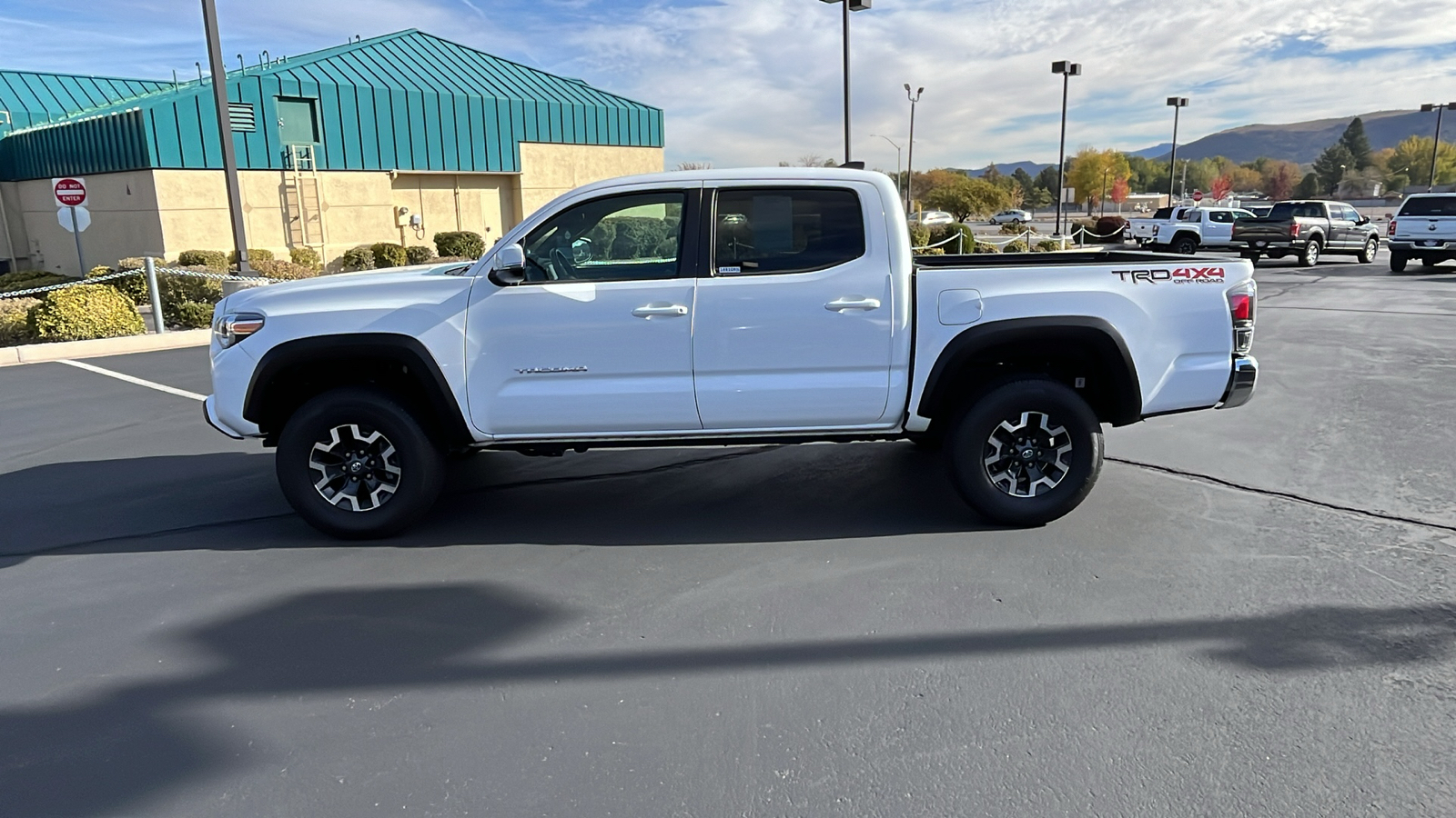 2022 Toyota Tacoma 4WD TRD Off Road 6