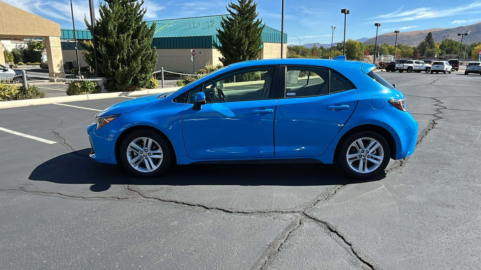 2022 Toyota Corolla Hatchback XSE 6