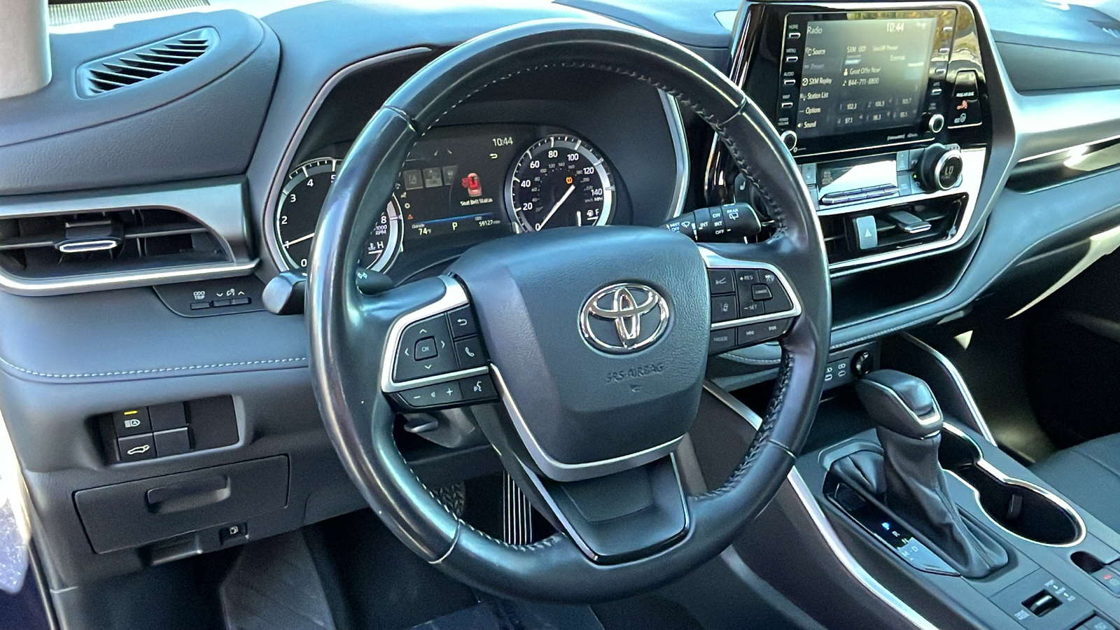 2022 Toyota Highlander XLE 16