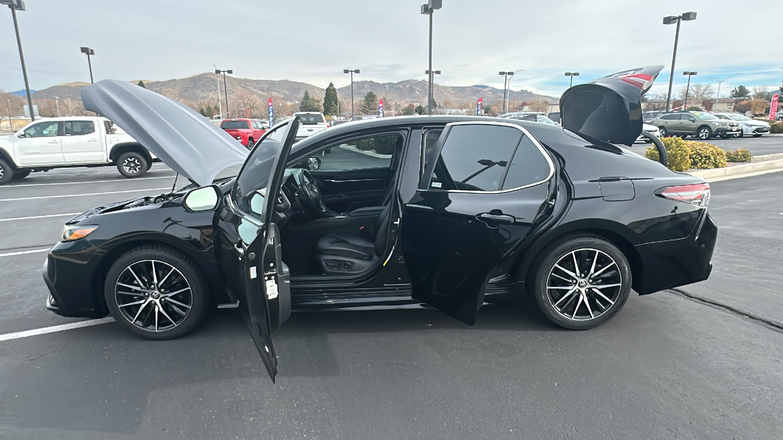 2021 Toyota Camry SE 13