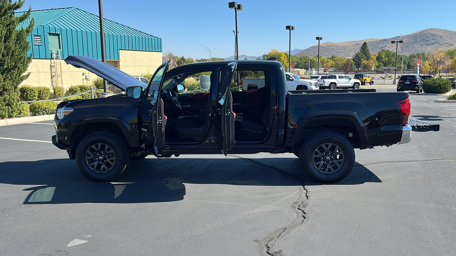 2023 Toyota Tacoma 4WD SR5 11