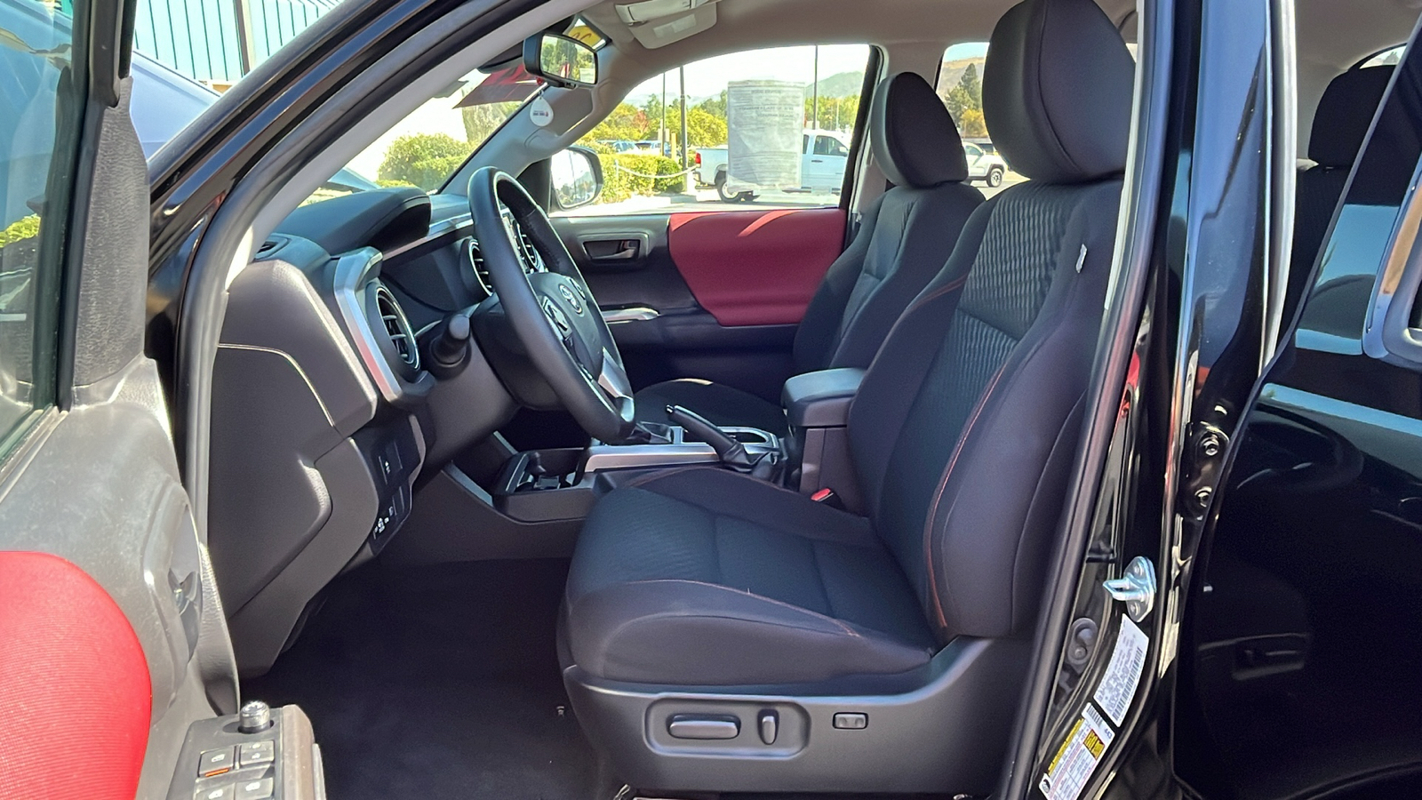 2023 Toyota Tacoma 4WD SR5 12