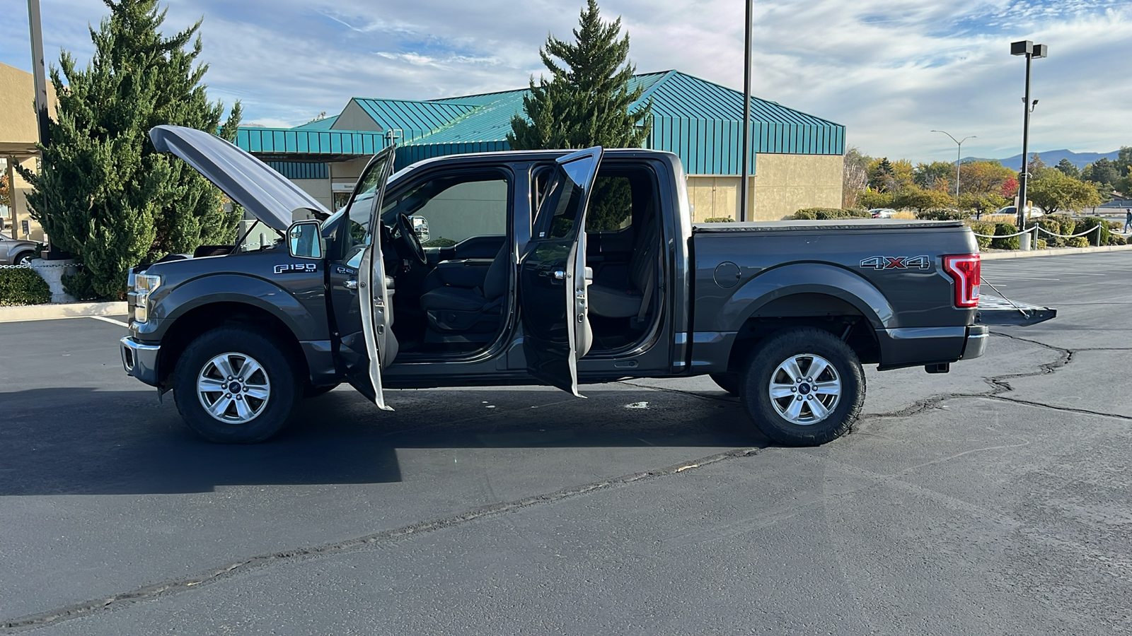 2015 Ford F-150 XLT 11