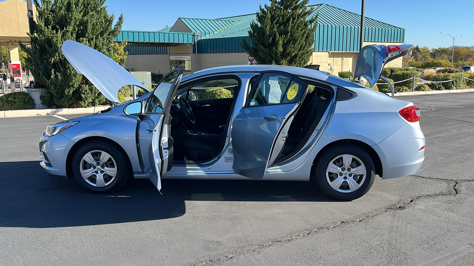 2017 Chevrolet Cruze LS 11