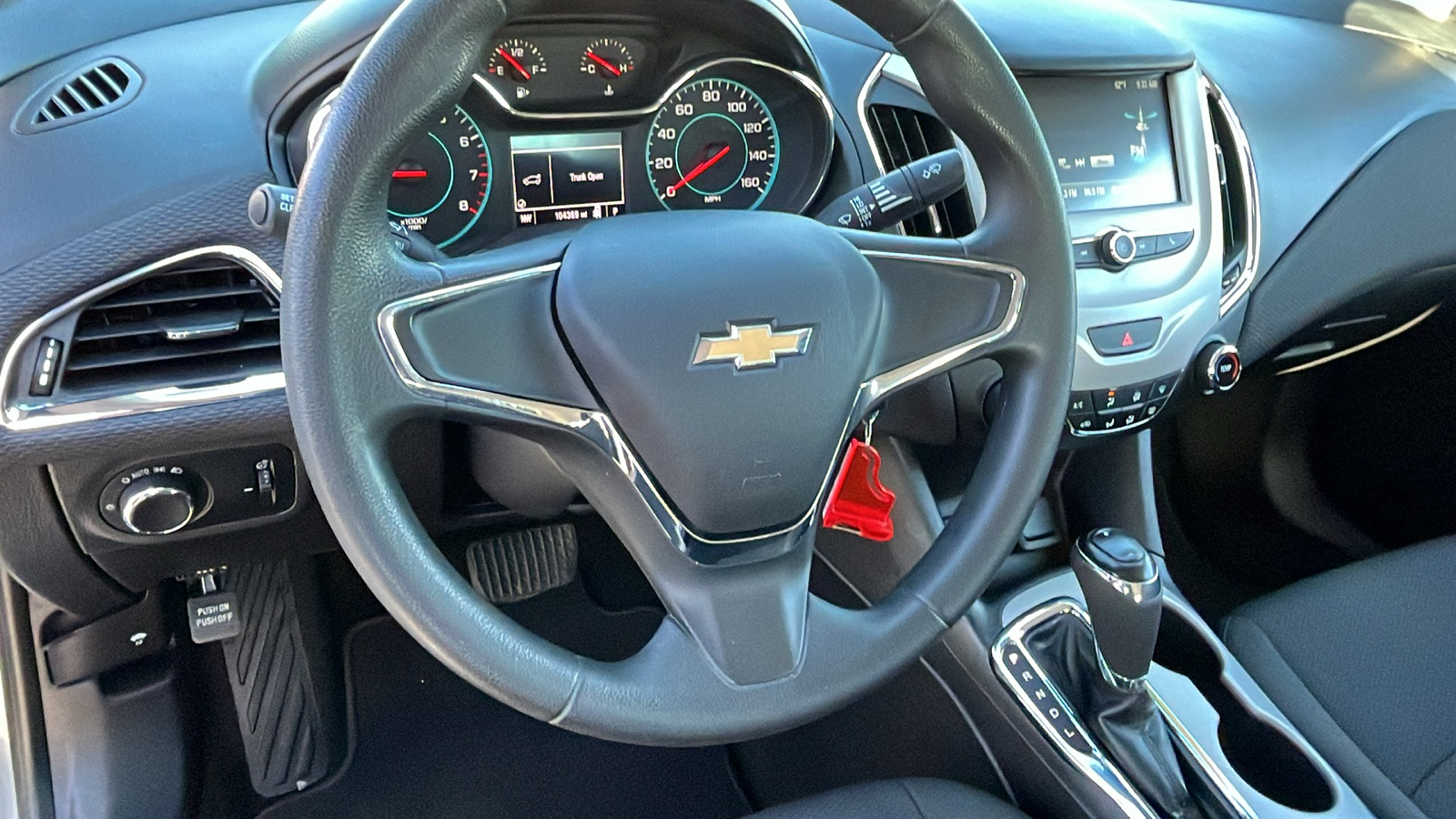 2017 Chevrolet Cruze LS 16