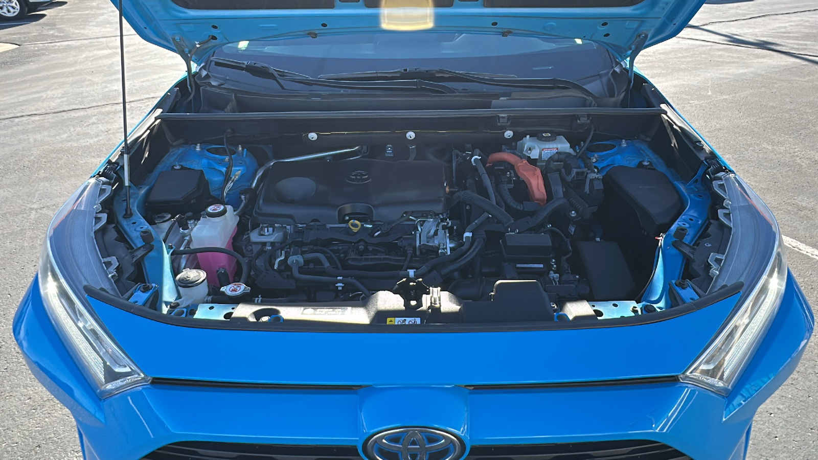 2020 Toyota RAV4 Hybrid XLE 11